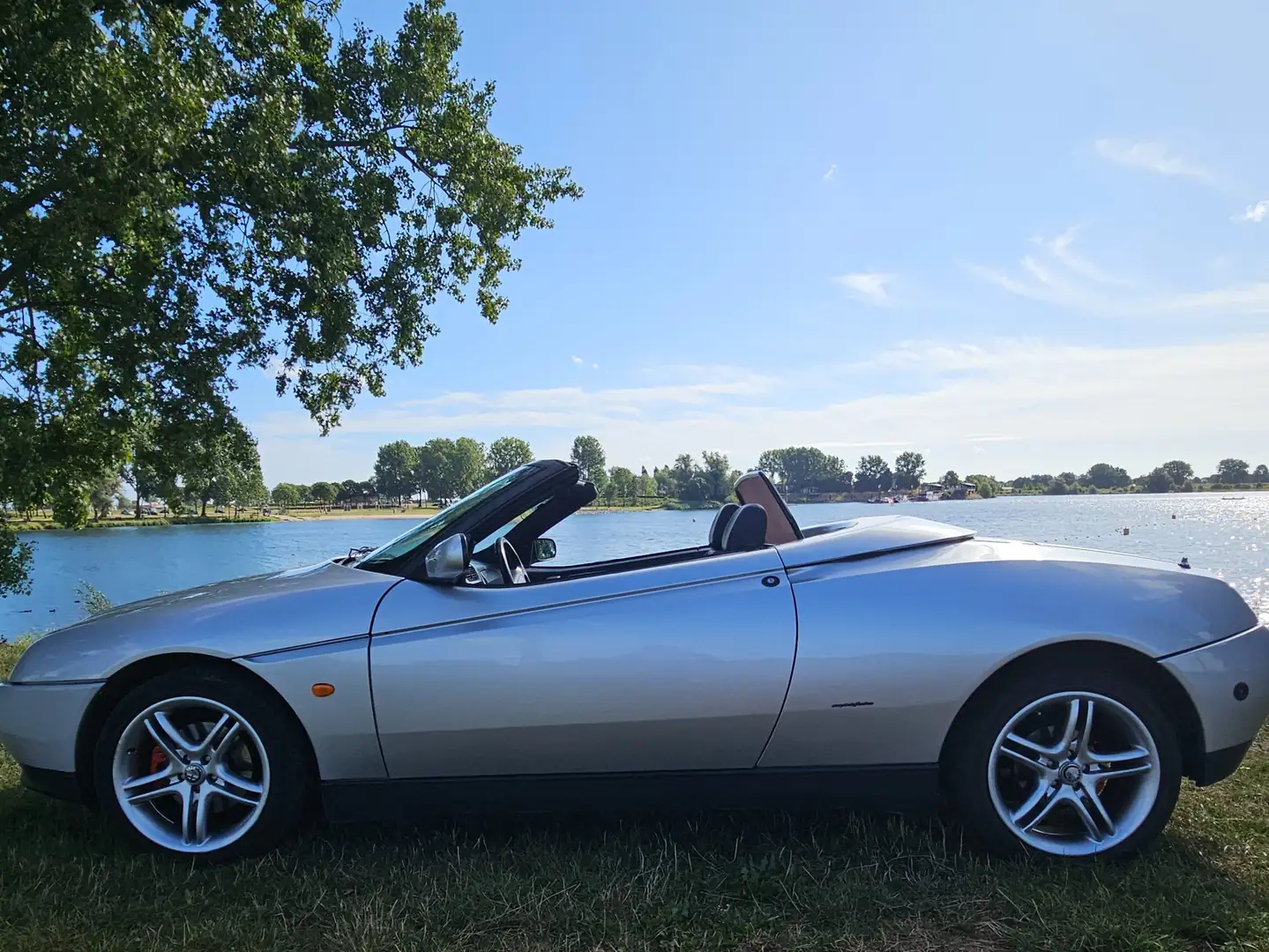 Alfa Romeo Spider Spider 2.0-16V Zilver - 1