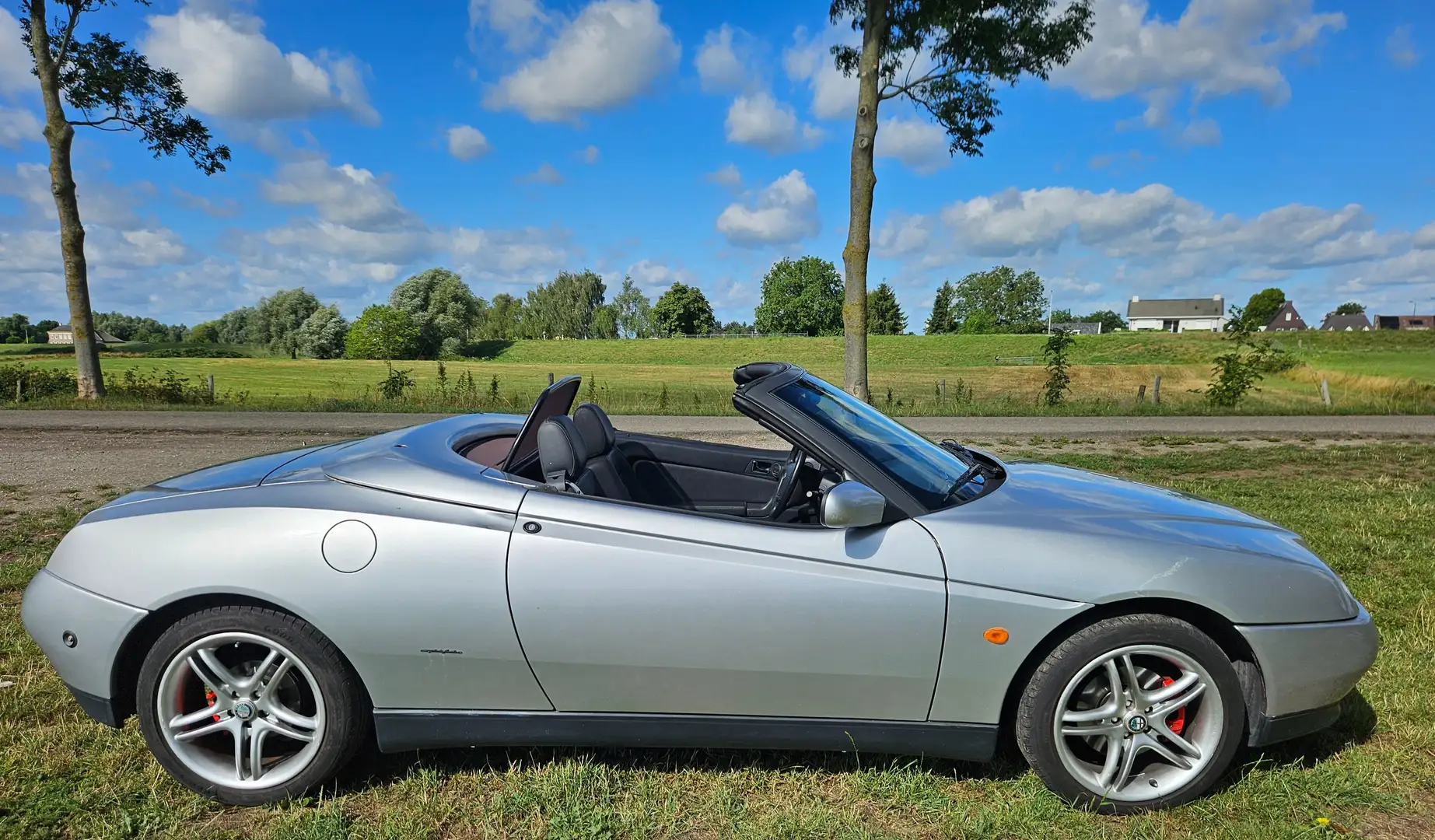 Alfa Romeo Spider Spider 2.0-16V Zilver - 2