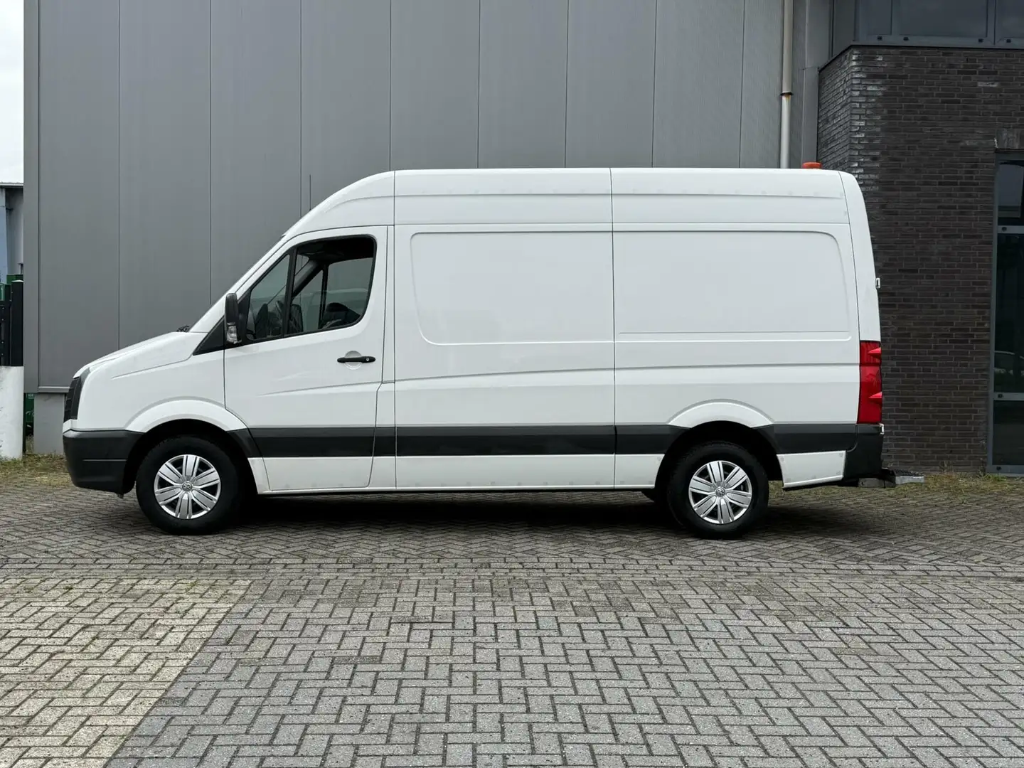 Volkswagen Crafter Bestel 46 2.0 TDI L2H2 Super nette bus! Wit - 2