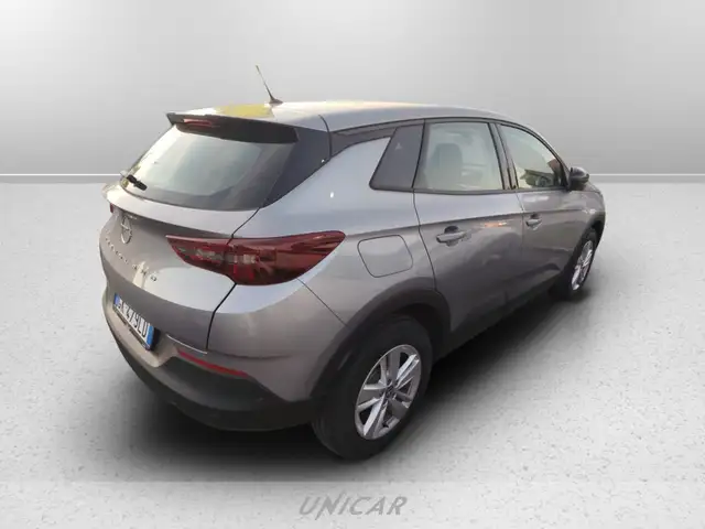 Opel Grandland view 4