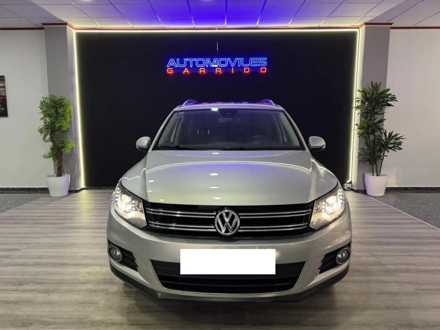 Volkswagen Tiguan 2.0TDI BMT Sport 4Motion 150 Gris - 2