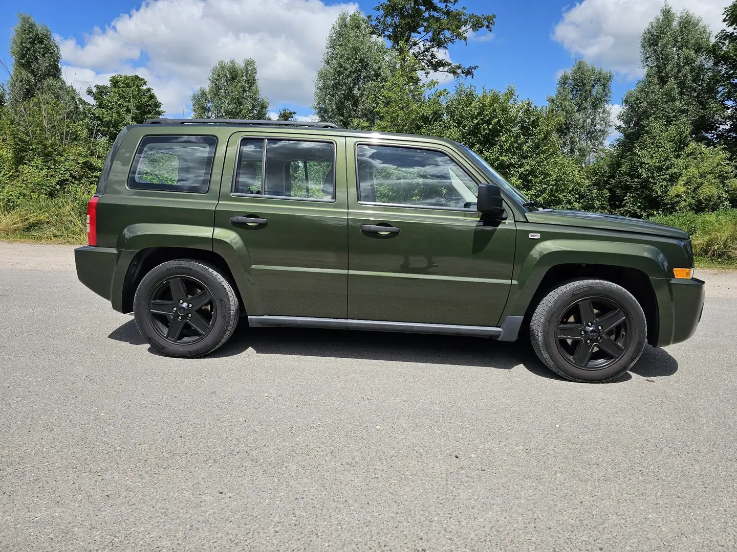 Jeep Patriot 2.4 Limited Groen - 2