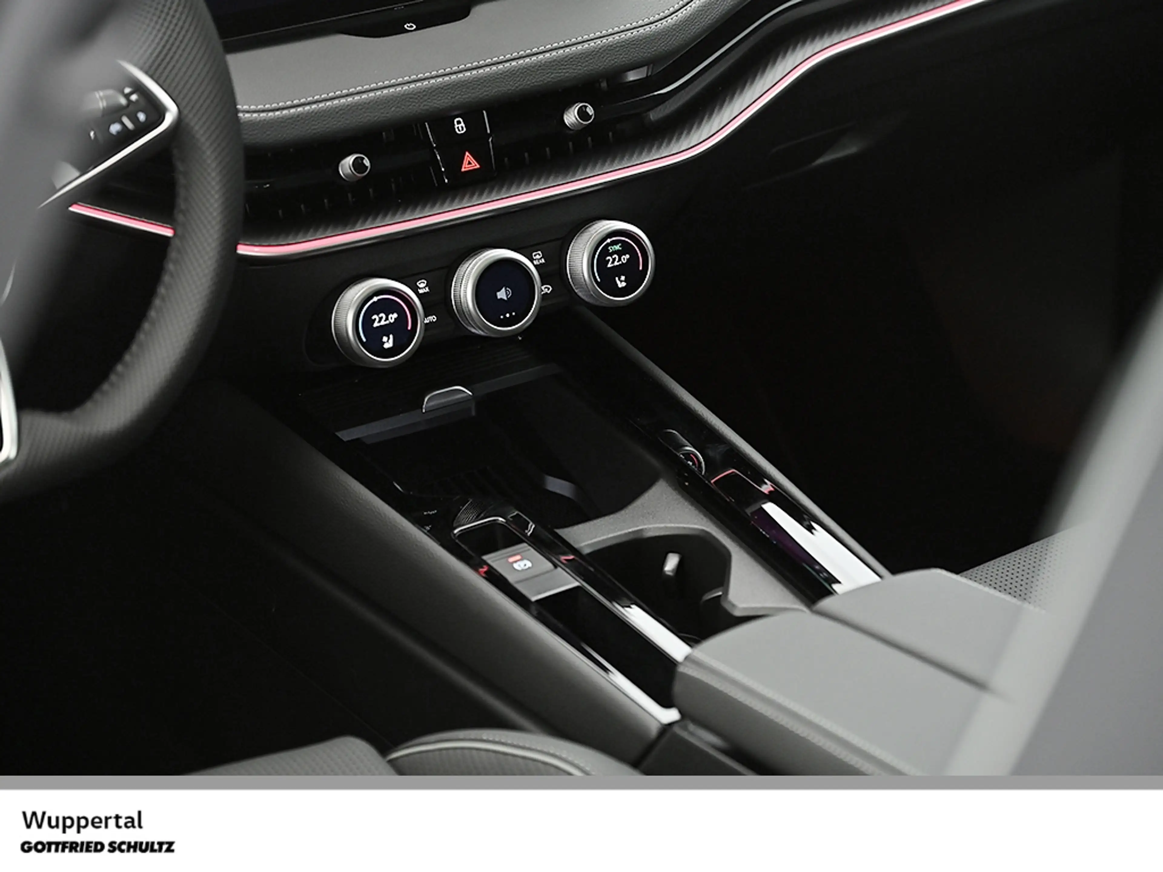 Skoda Superb COMBI SPORTLINE 1 5 TSI IV AHK NAVI PANO — photo 15