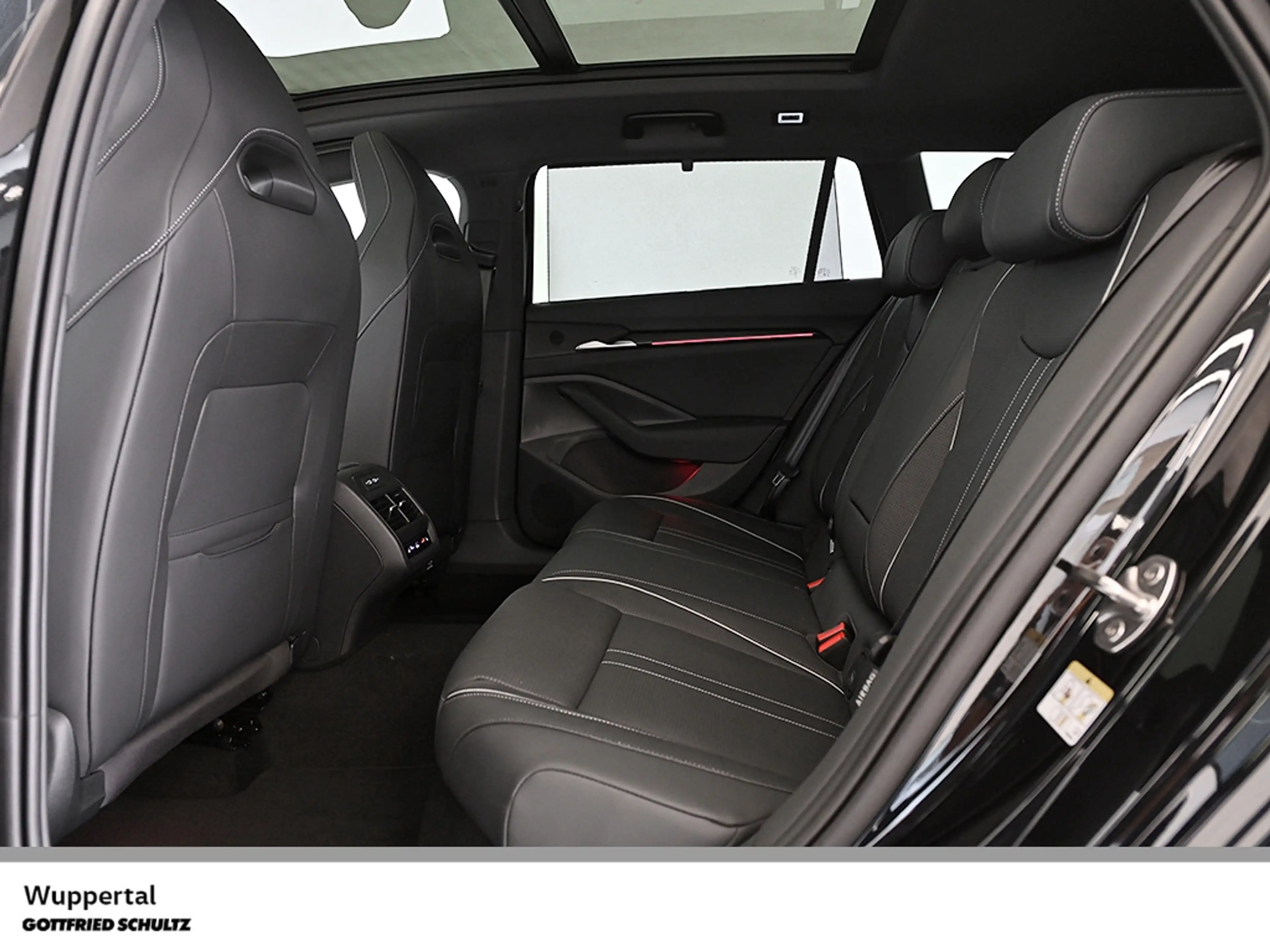 Skoda Superb COMBI SPORTLINE 1 5 TSI IV AHK NAVI PANO — photo 11