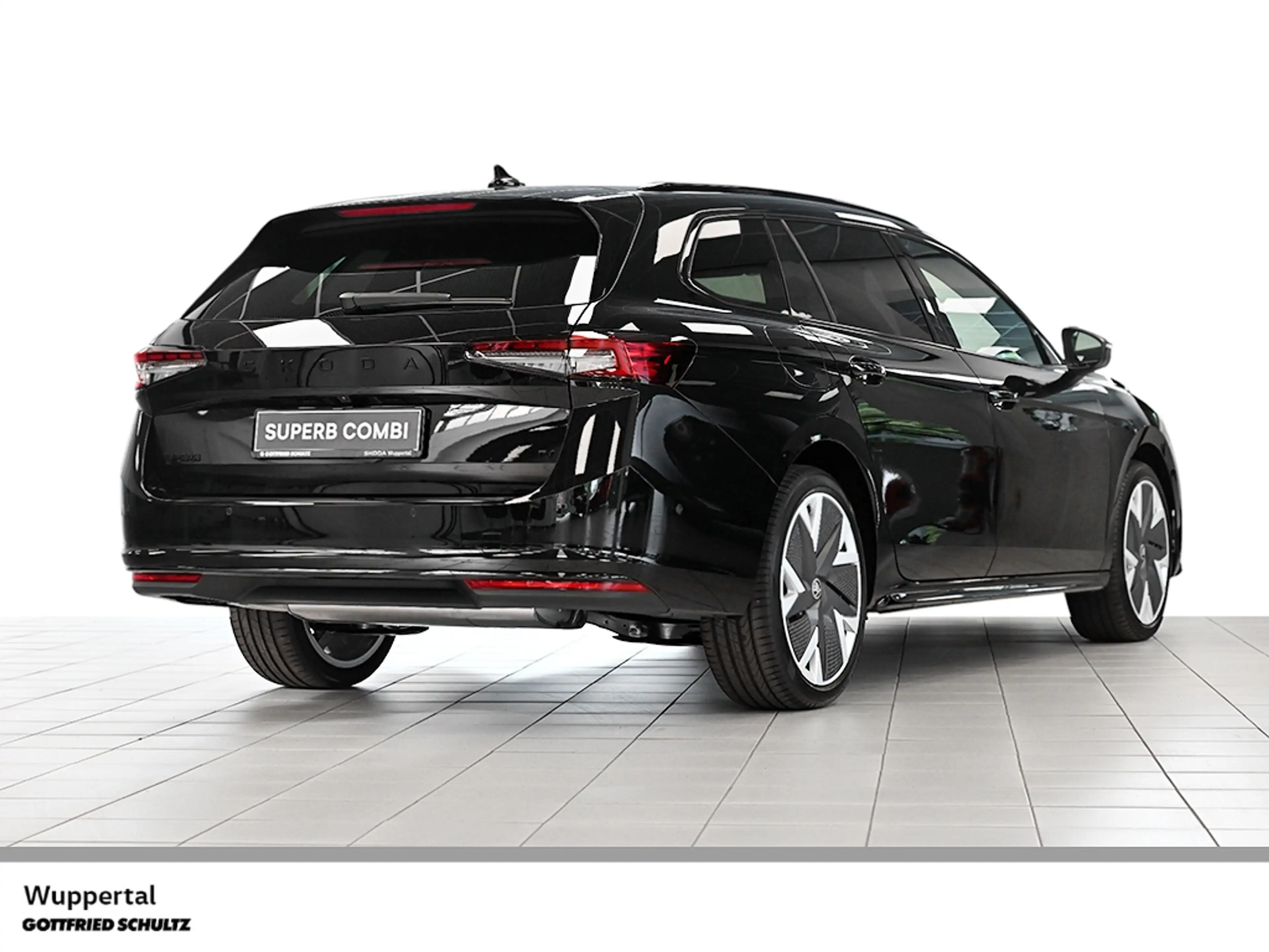 Skoda Superb COMBI SPORTLINE 1 5 TSI IV AHK NAVI PANO — photo 2