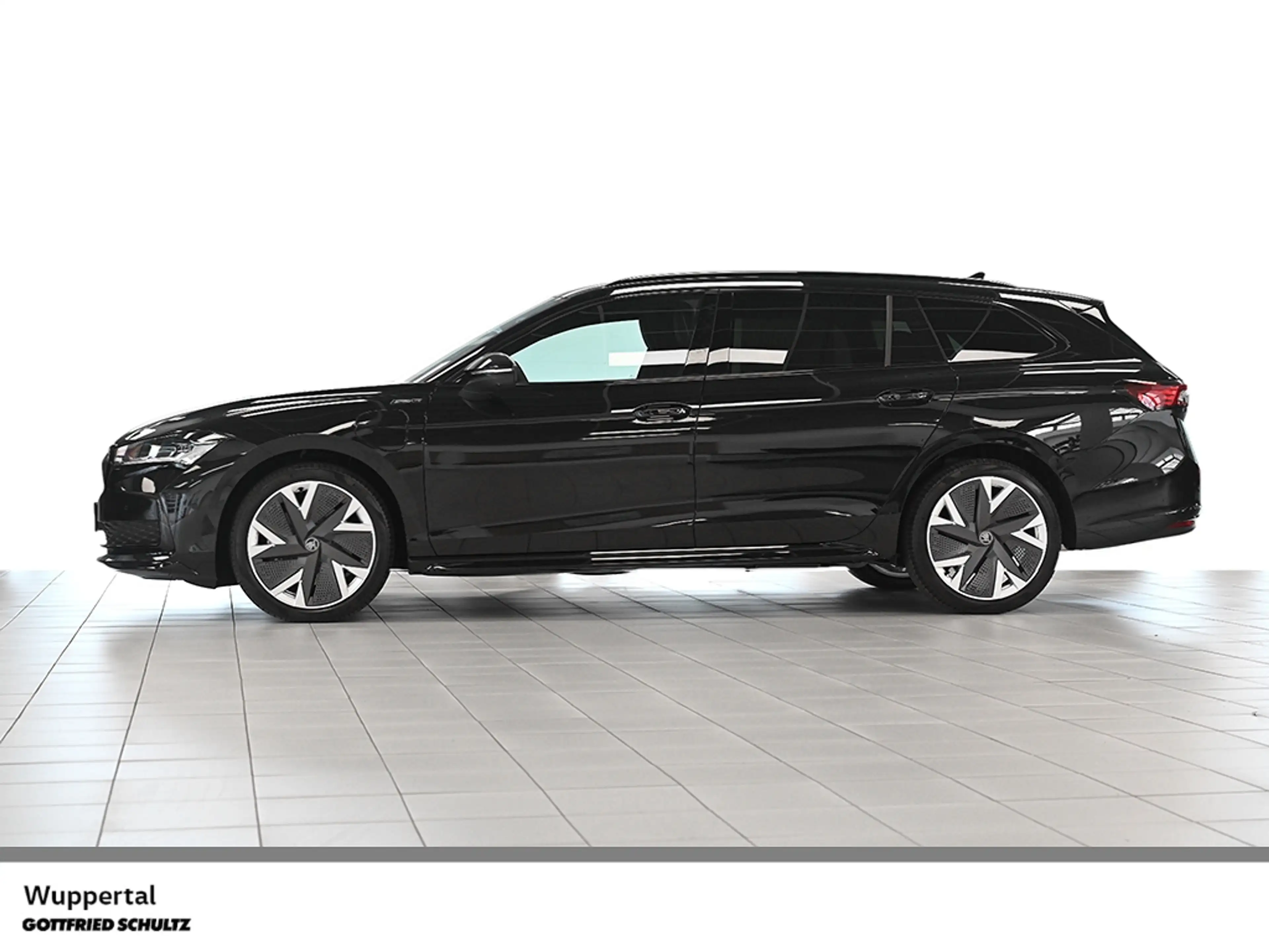 Skoda Superb COMBI SPORTLINE 1 5 TSI IV AHK NAVI PANO — photo 3
