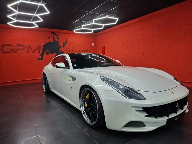 Ferrari FF V12