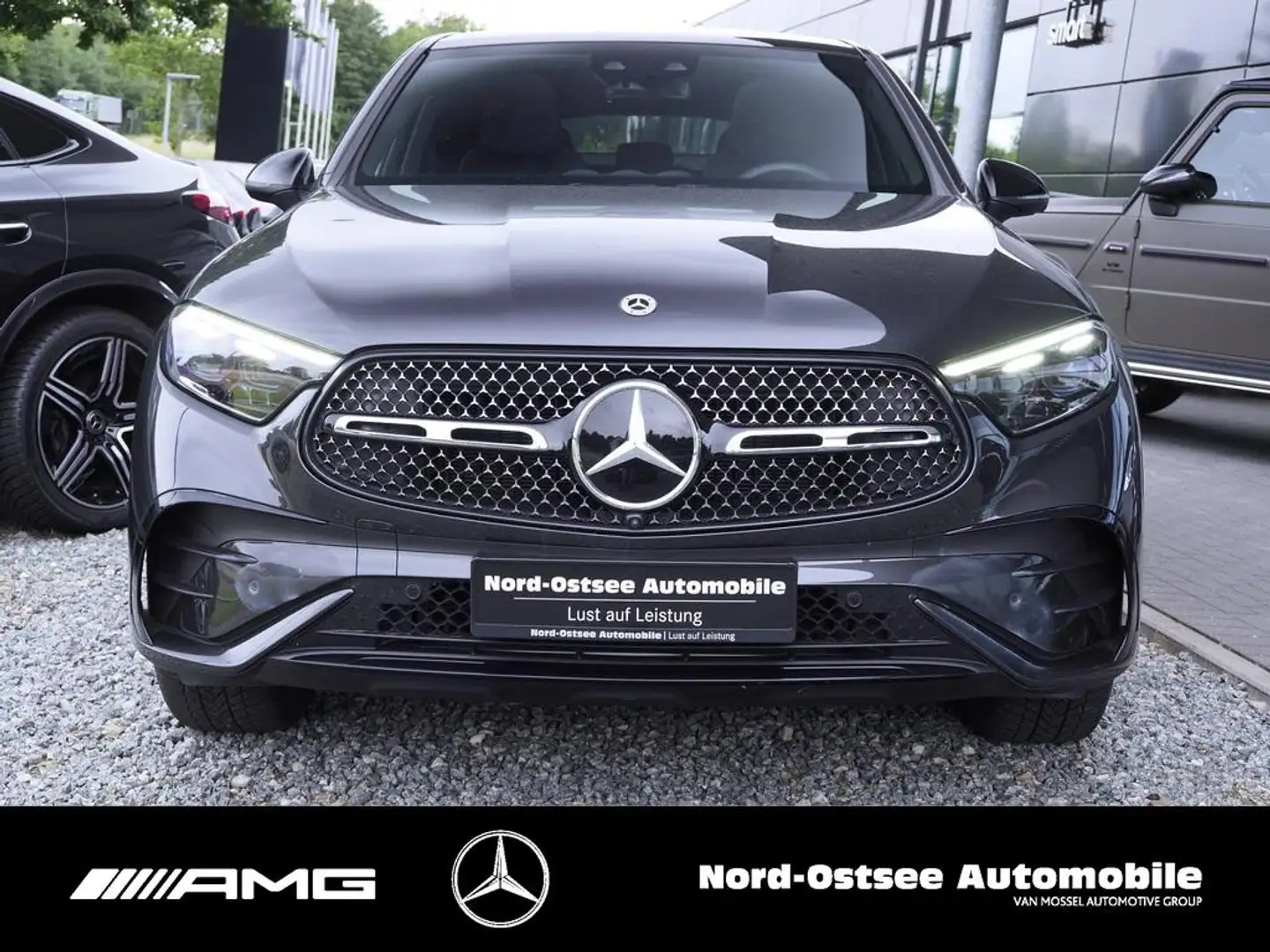 Mercedes-Benz GLC 300 COUPÉ 4M AMG AHK PANO NIGHT 360° Gris - 2