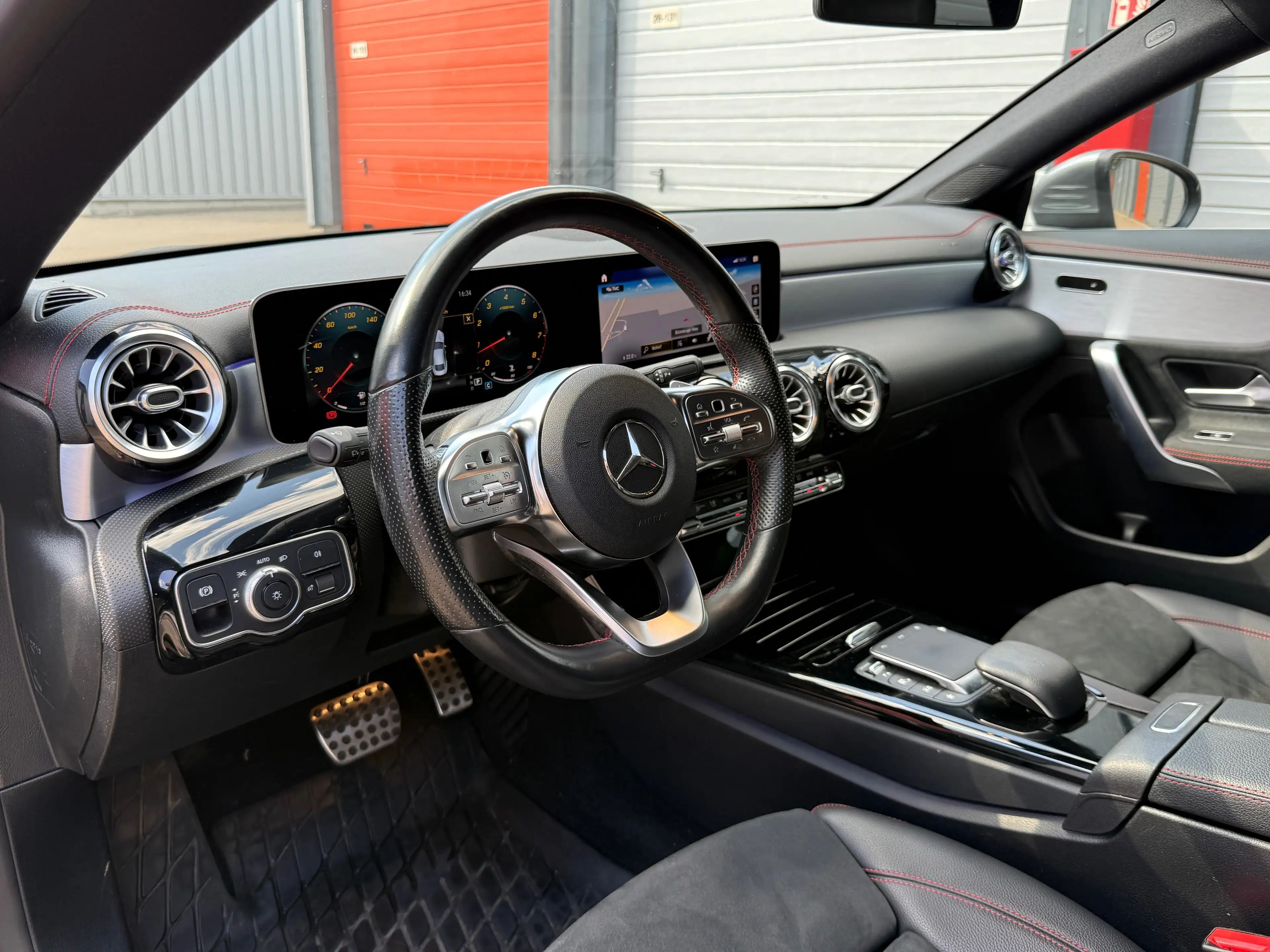 Mercedes-Benz CLA 220 Mercedes-Benz CLA 220 /4Matic/AMG Line/LED/RFK/MBUX/Keyless — photo 14