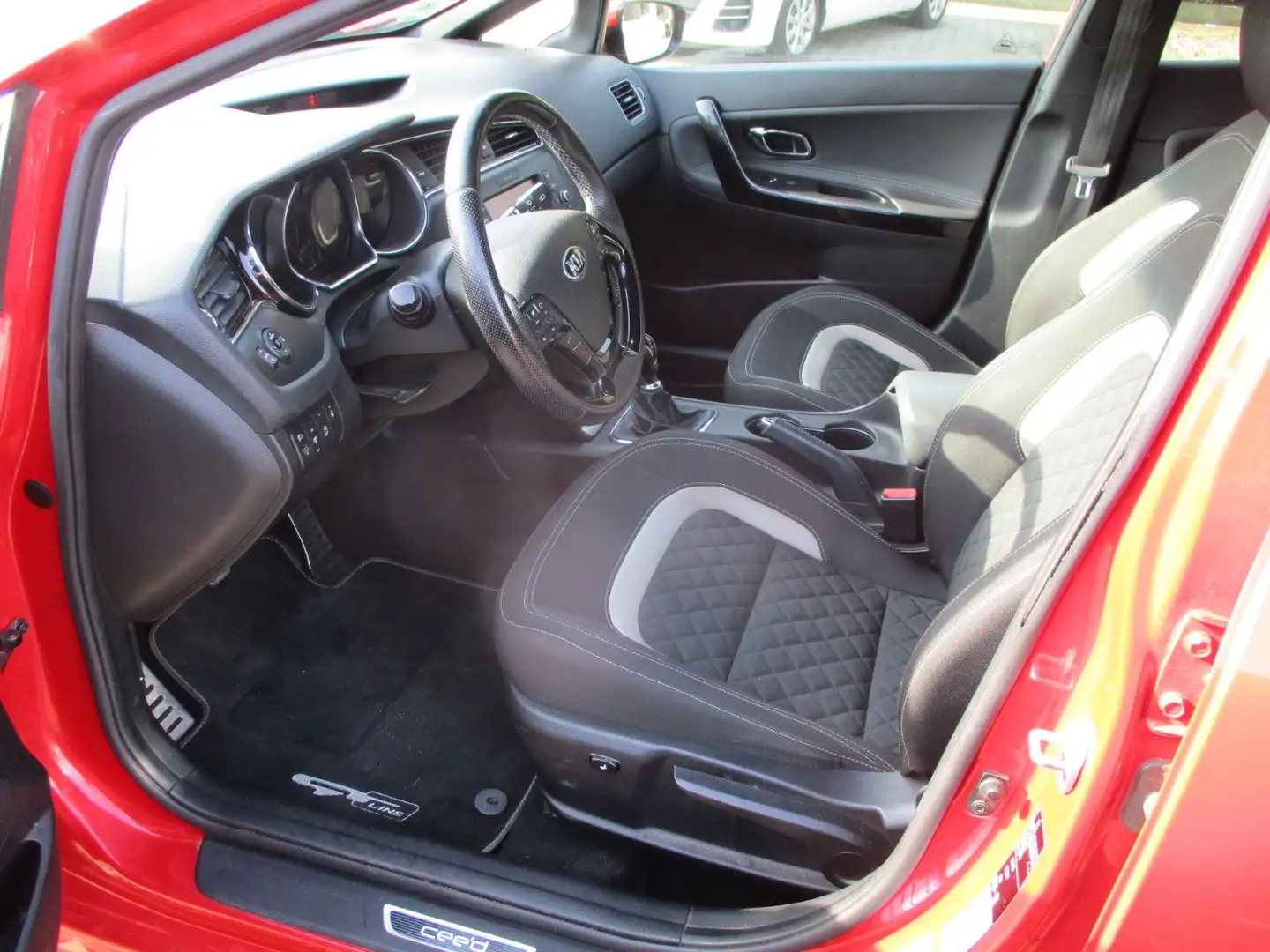 Kia Ceed / cee'd Gt Line Rouge - 2