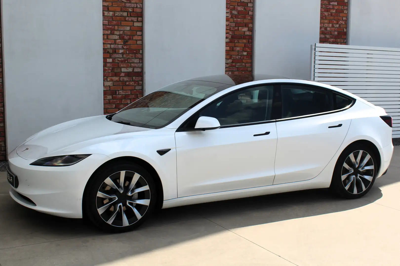 Tesla Model 3 HIGHLAND RWD 19" NOVA Blanc - 2