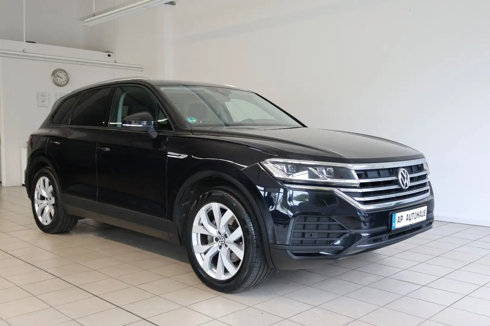 Volkswagen Touareg 4Motion LED ACC Kamera LUFT AHK Schwarz - 1