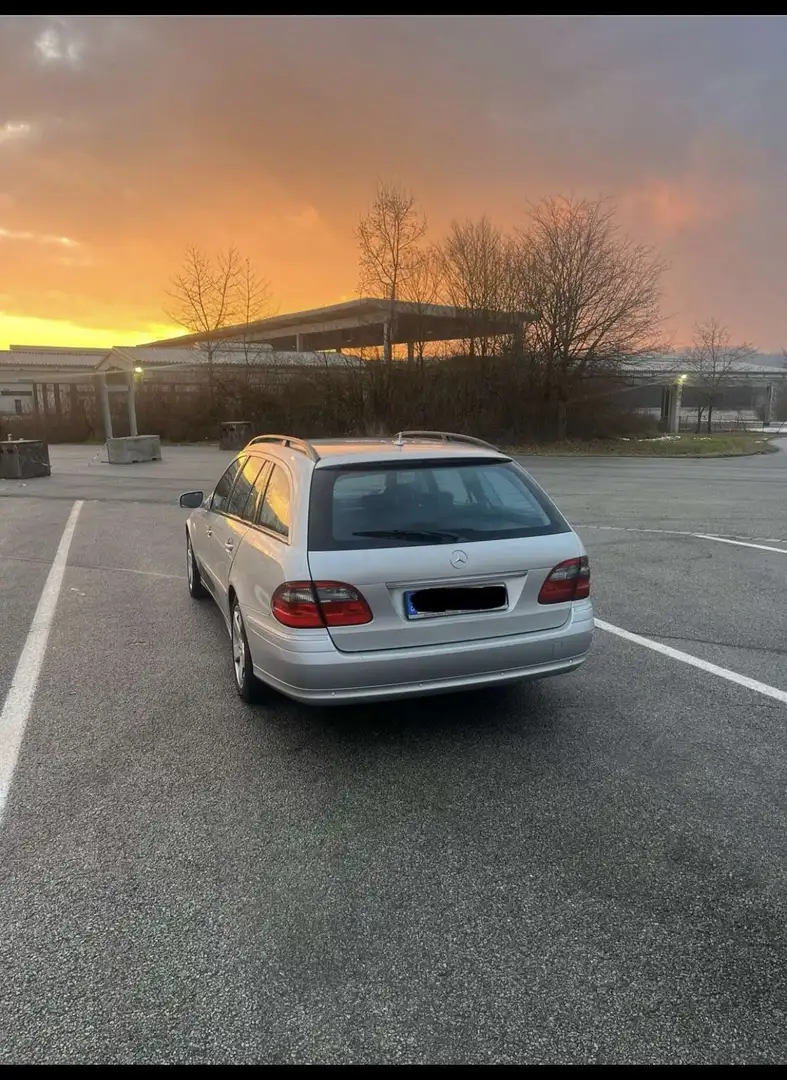Mercedes-Benz E 280 T CDI 7Gang Automatik Kombi Avantgarde DPF Plateado - 2