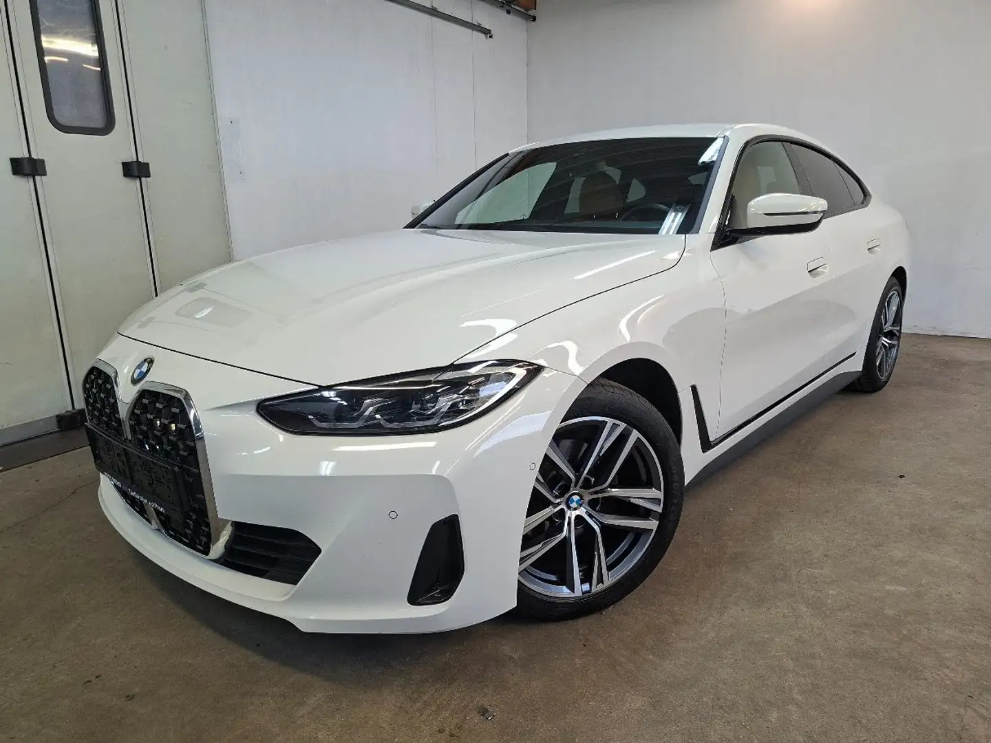 BMW 420 420 d A Gran Coupe, Leder, 18" Alufelgen, Kamera Weiß - 1