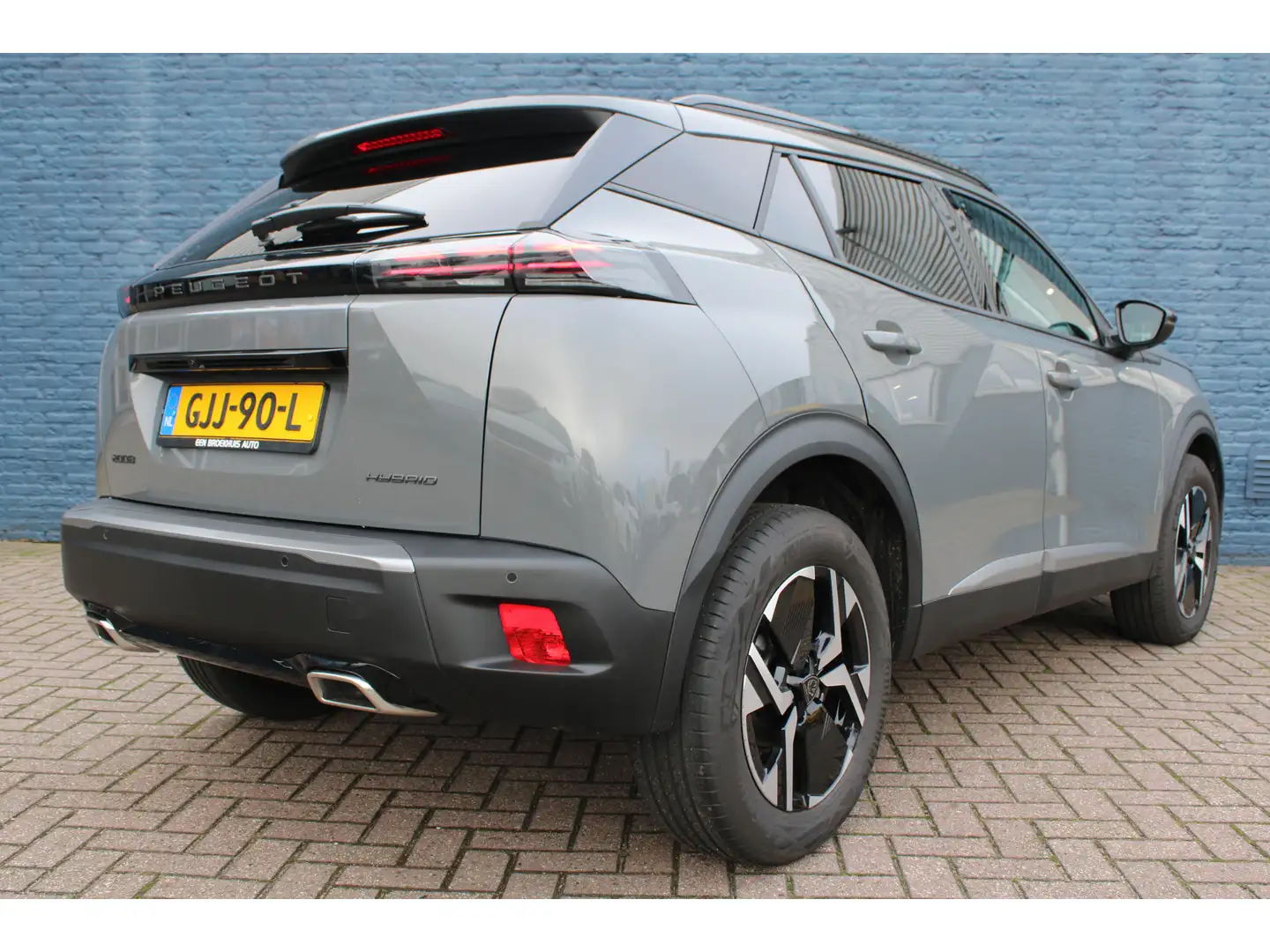 Peugeot 2008 SUV 1.2 Hybrid 136pk Allure | Automaat | Navigatie Grijs - 2