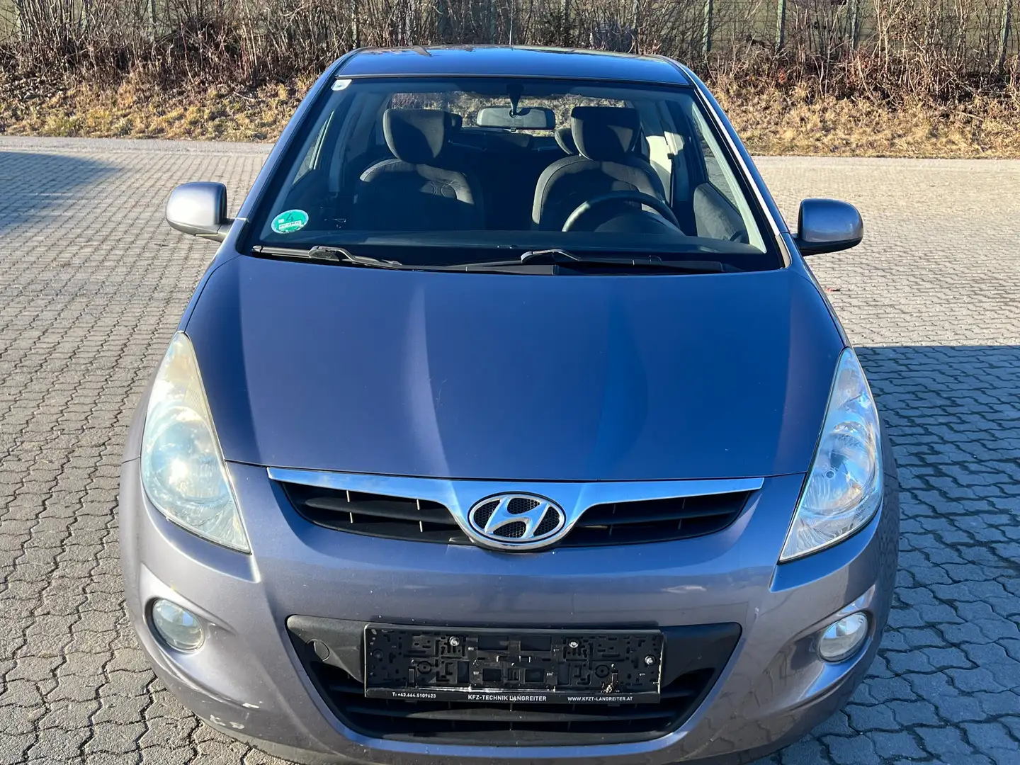 Hyundai i20 1.2 Classic Klima el. Fensterheber* Grau - 2