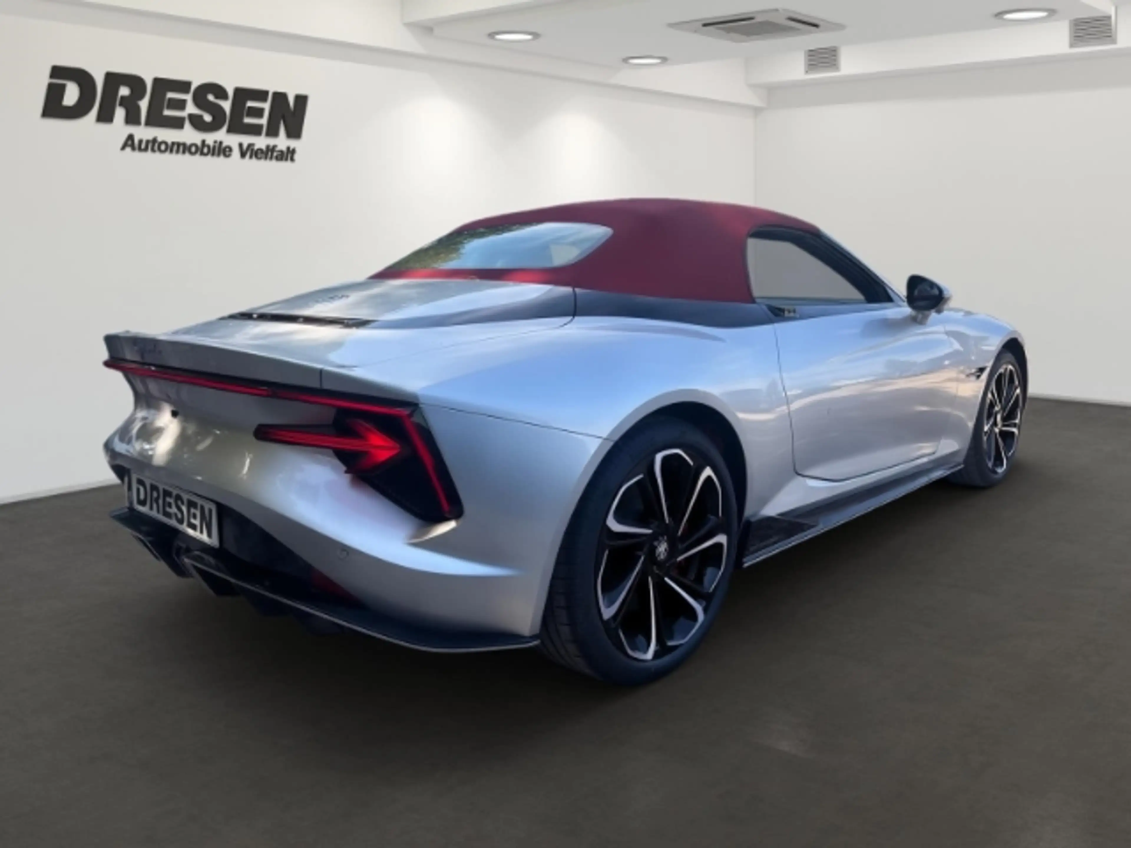 MG Cyberster MG 375 kW AWD Elektromotor Xpower+ESP+Navi+ABS — photo 3