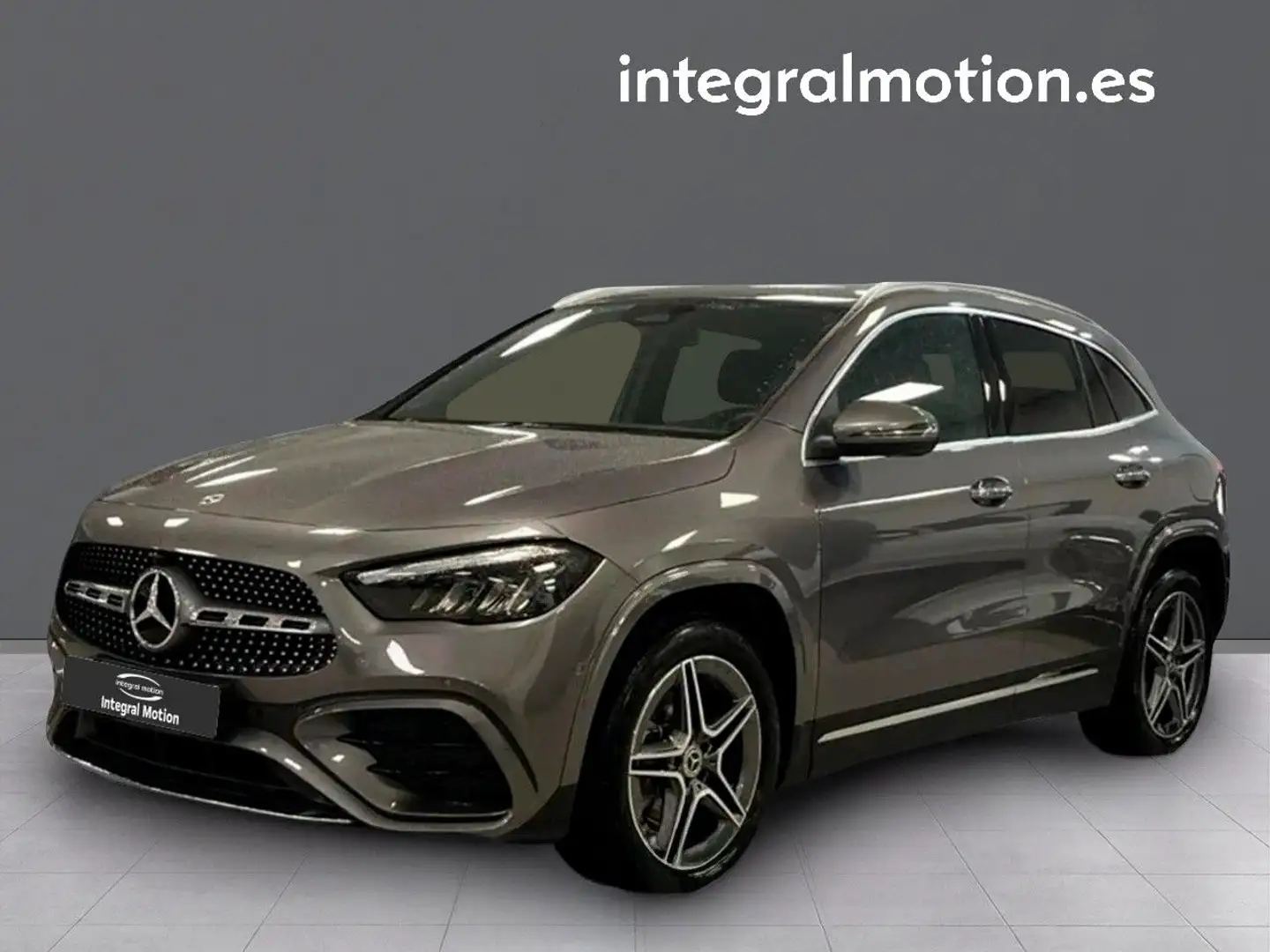 Mercedes-Benz GLA 45 AMG 4Matic 7-DCT Gris - 1
