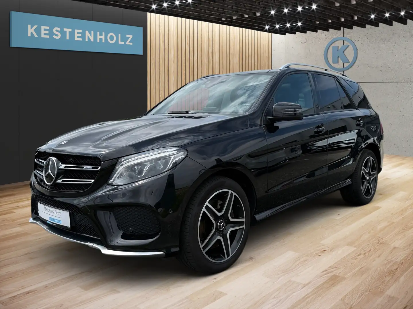 Mercedes-Benz GLE 43 AMG AMG GLE 43 4M *AIRMATIC*MEMO*AHK*STHZ*PANO*360°* Schwarz - 1