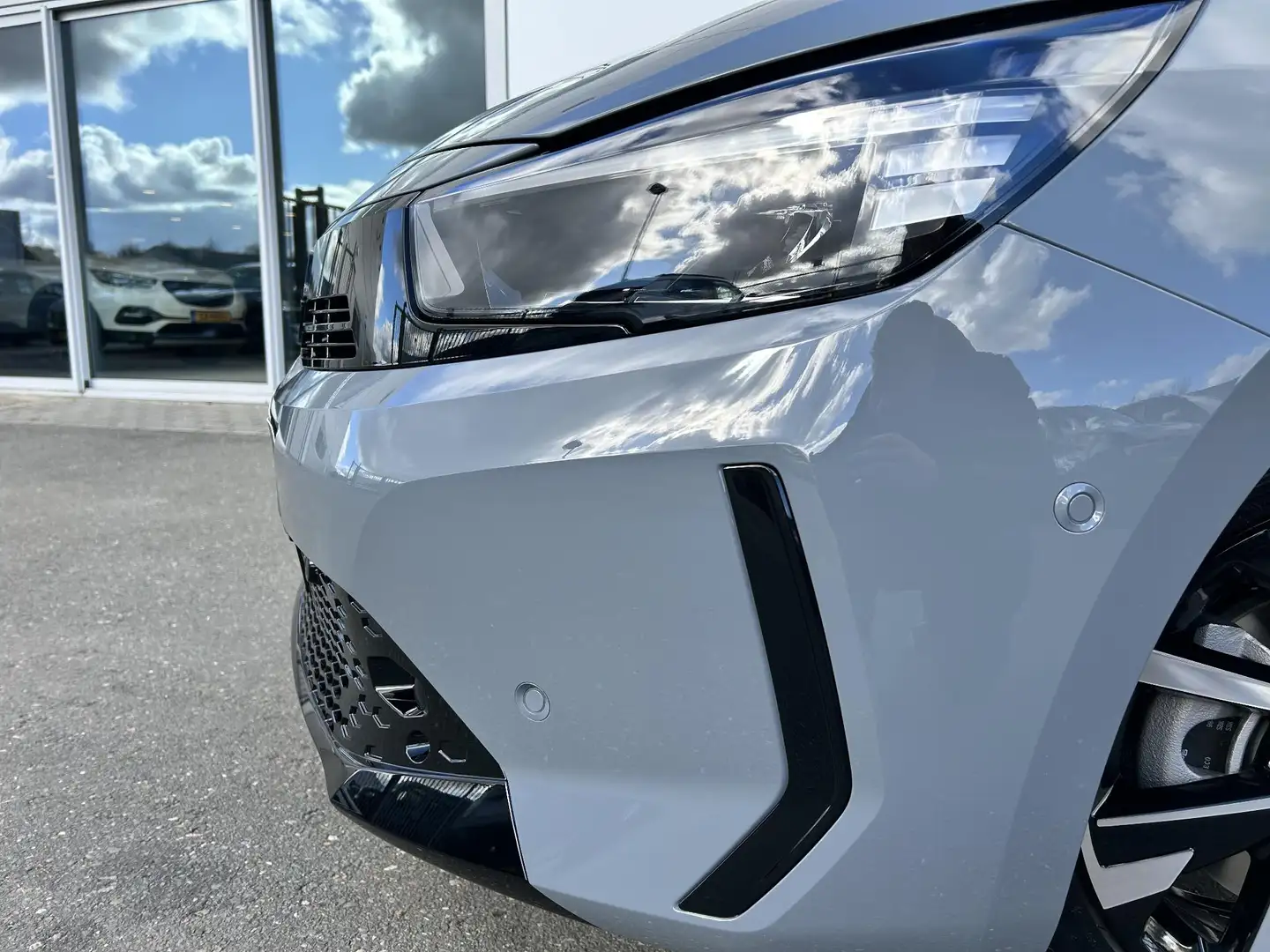 Opel Corsa 1.2 Turbo 100pk GS | Navigatie | Stoel en stuurver Grijs - 2