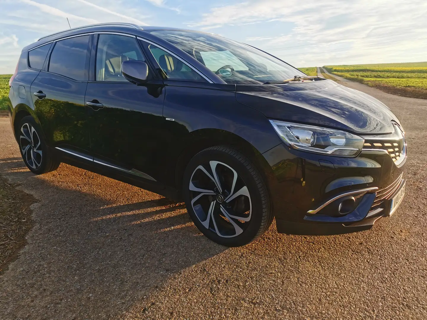 Renault Grand Scenic Grand Scenic ENERGY TCe 160 EDC BOSE EDITION Schwarz - 2