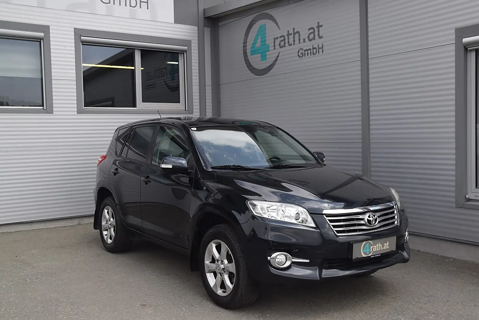 Toyota RAV 4 RAV4 2,2 D-4D 150 DPF 4WD AHK Grau - 1