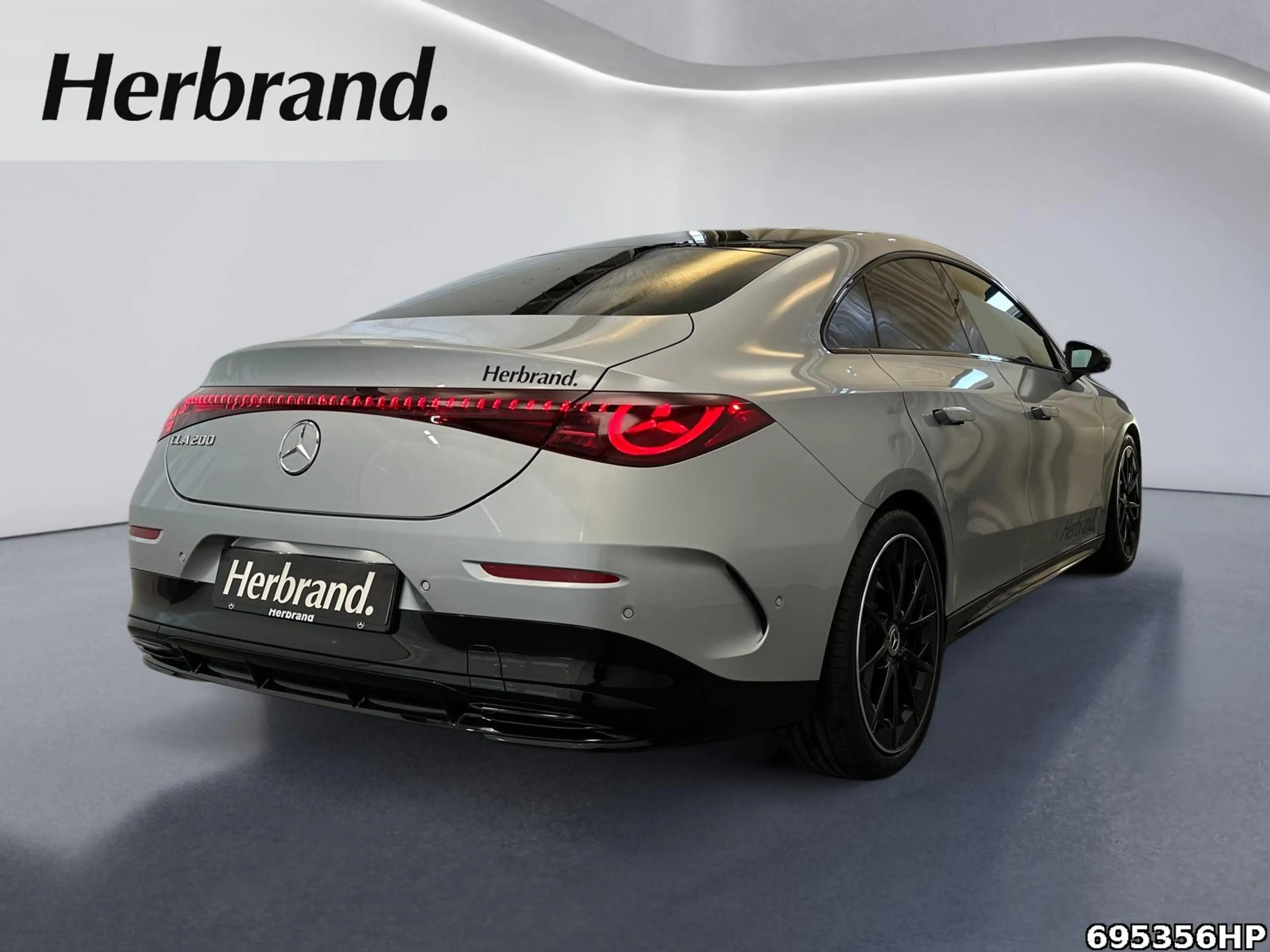 Mercedes-Benz CLA 200 +AMG+SUPERSCREEN+NIGHT+MEMORY+PREMIUM++ — photo 3