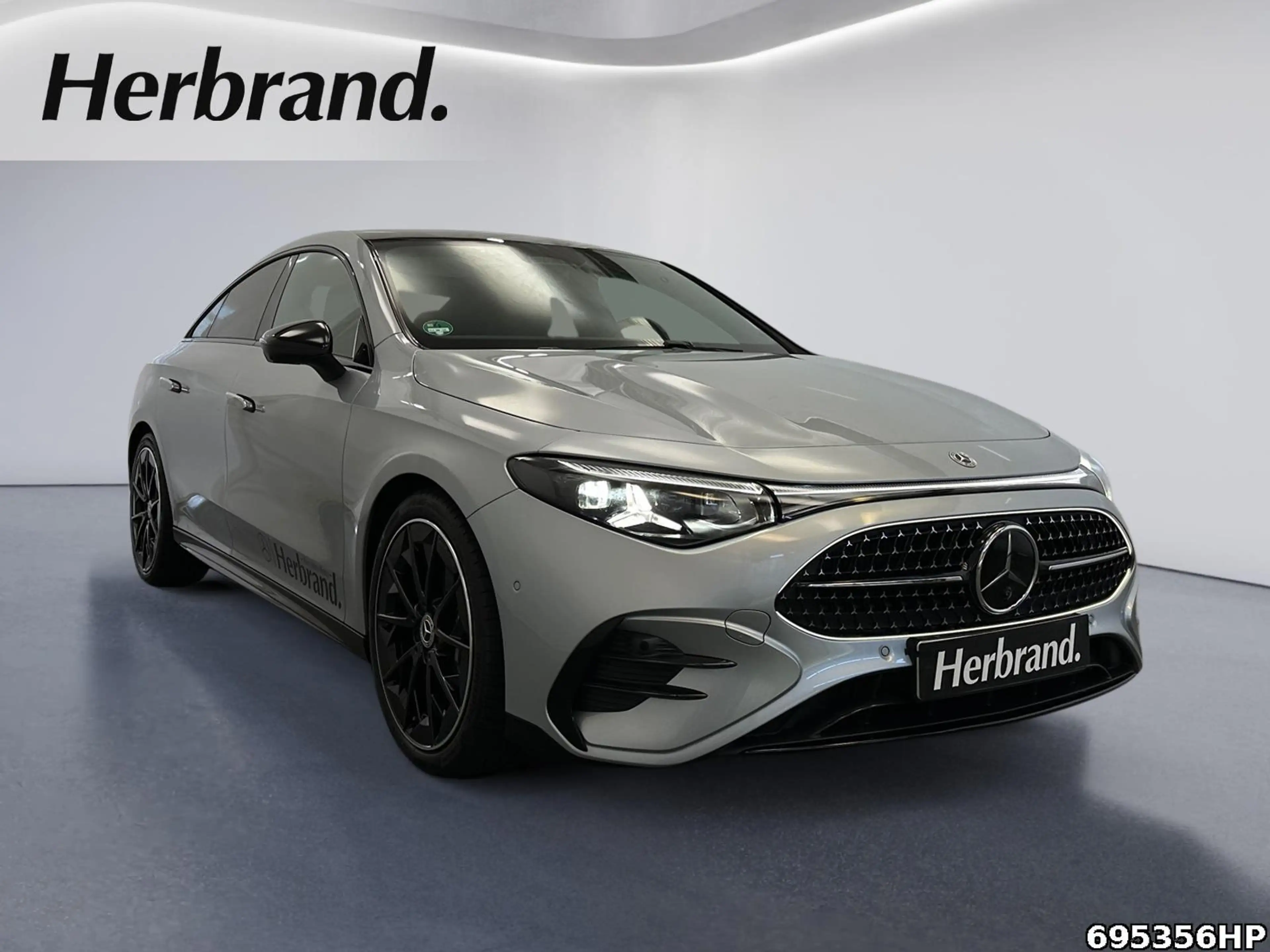 Mercedes-Benz CLA 200 +AMG+SUPERSCREEN+NIGHT+MEMORY+PREMIUM++ — photo 2