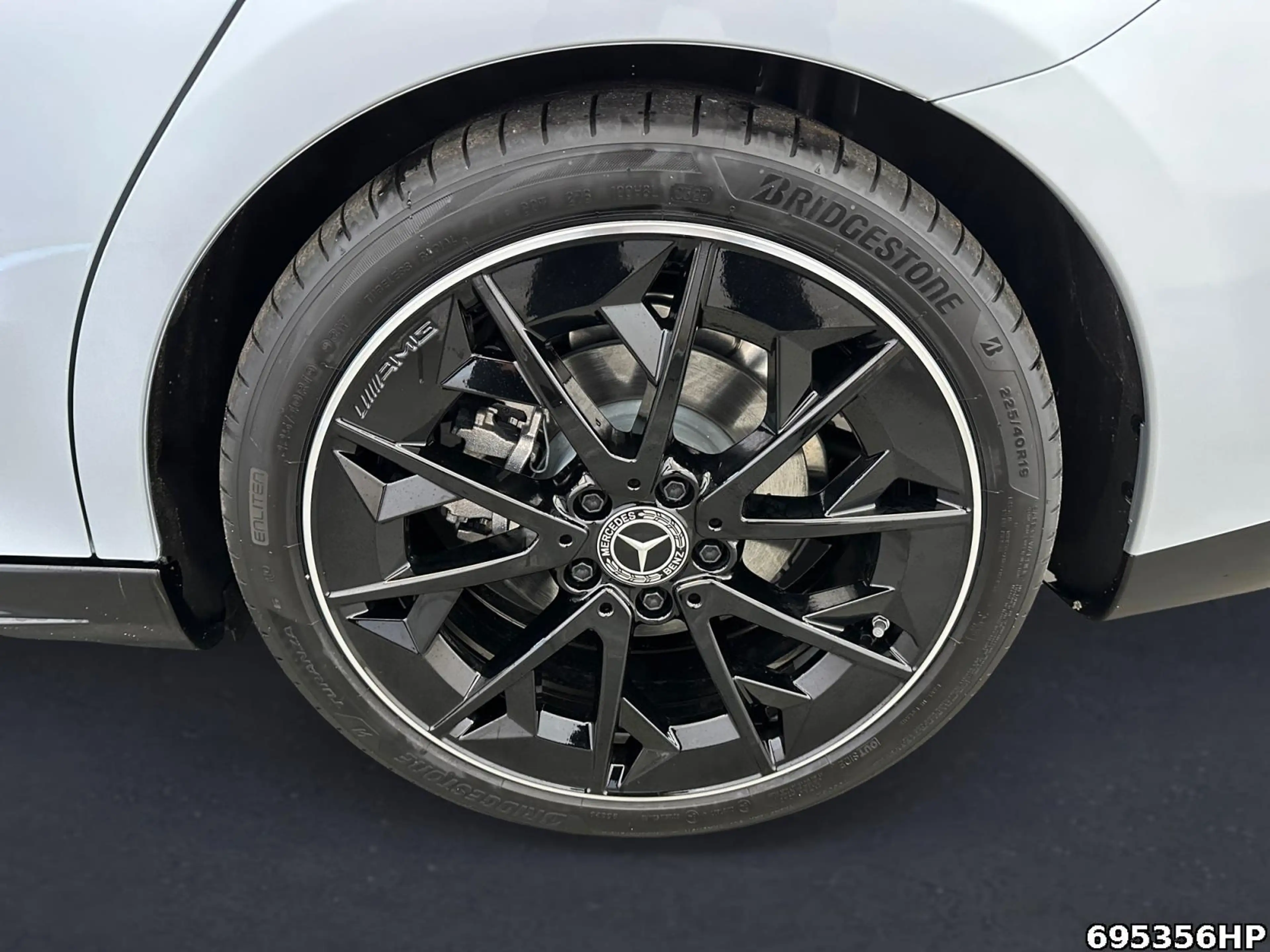 Mercedes-Benz CLA 200 +AMG+SUPERSCREEN+NIGHT+MEMORY+PREMIUM++ — photo 5
