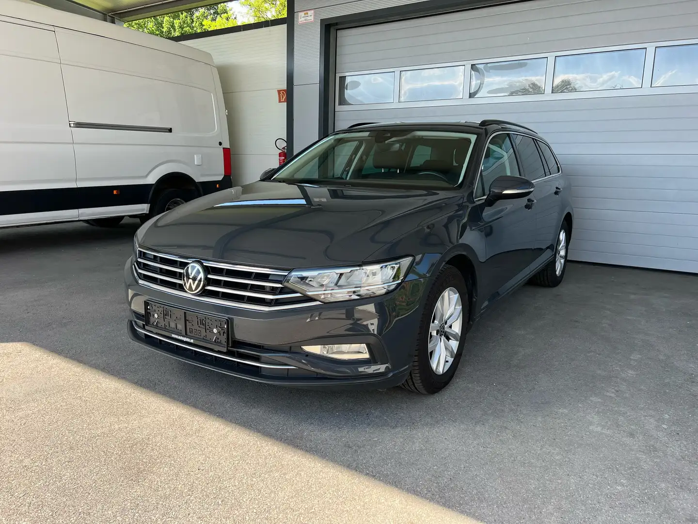Volkswagen Passat Variant Passat Variant Business 2,0 TDI DSG LED/NAVI/ACC Gris - 2