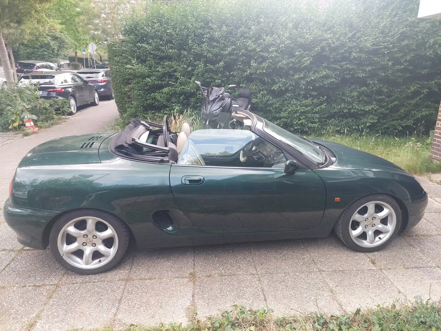 MG MGF 1.8i 16v SE (Special Edition) Vert - 2