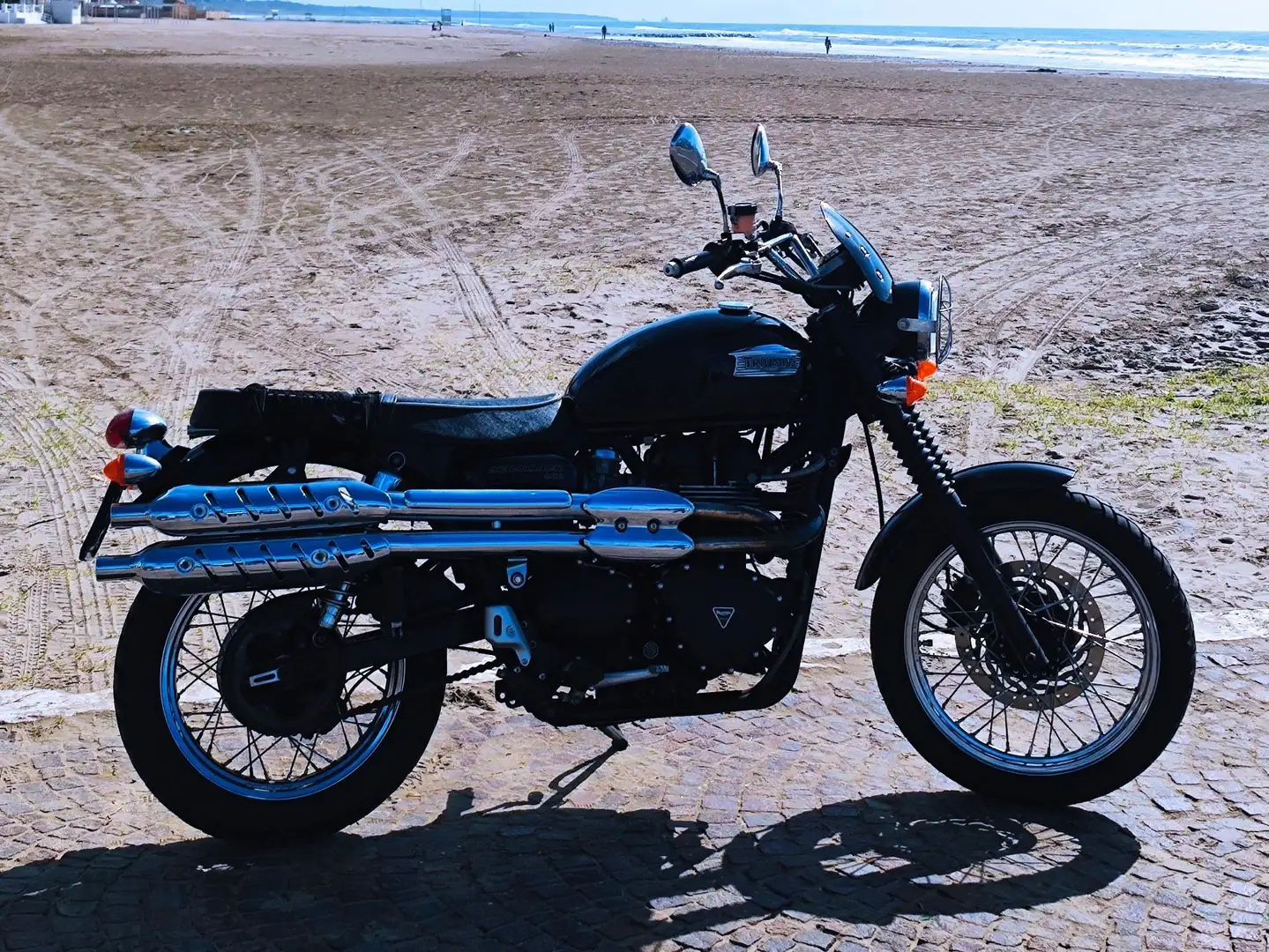 Triumph Scrambler 900 ie Black - 1