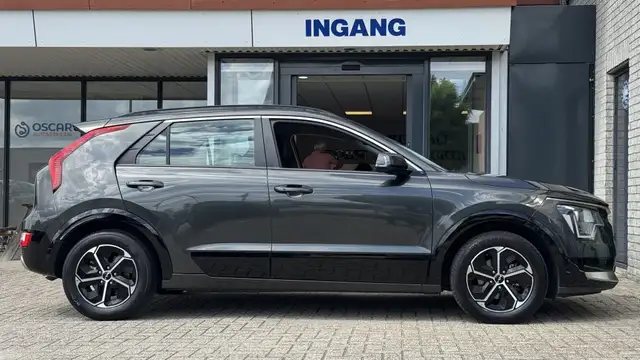Kia Niro view 4