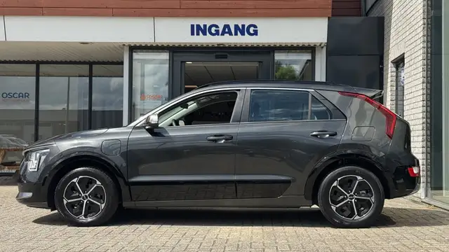 Kia Niro view 2