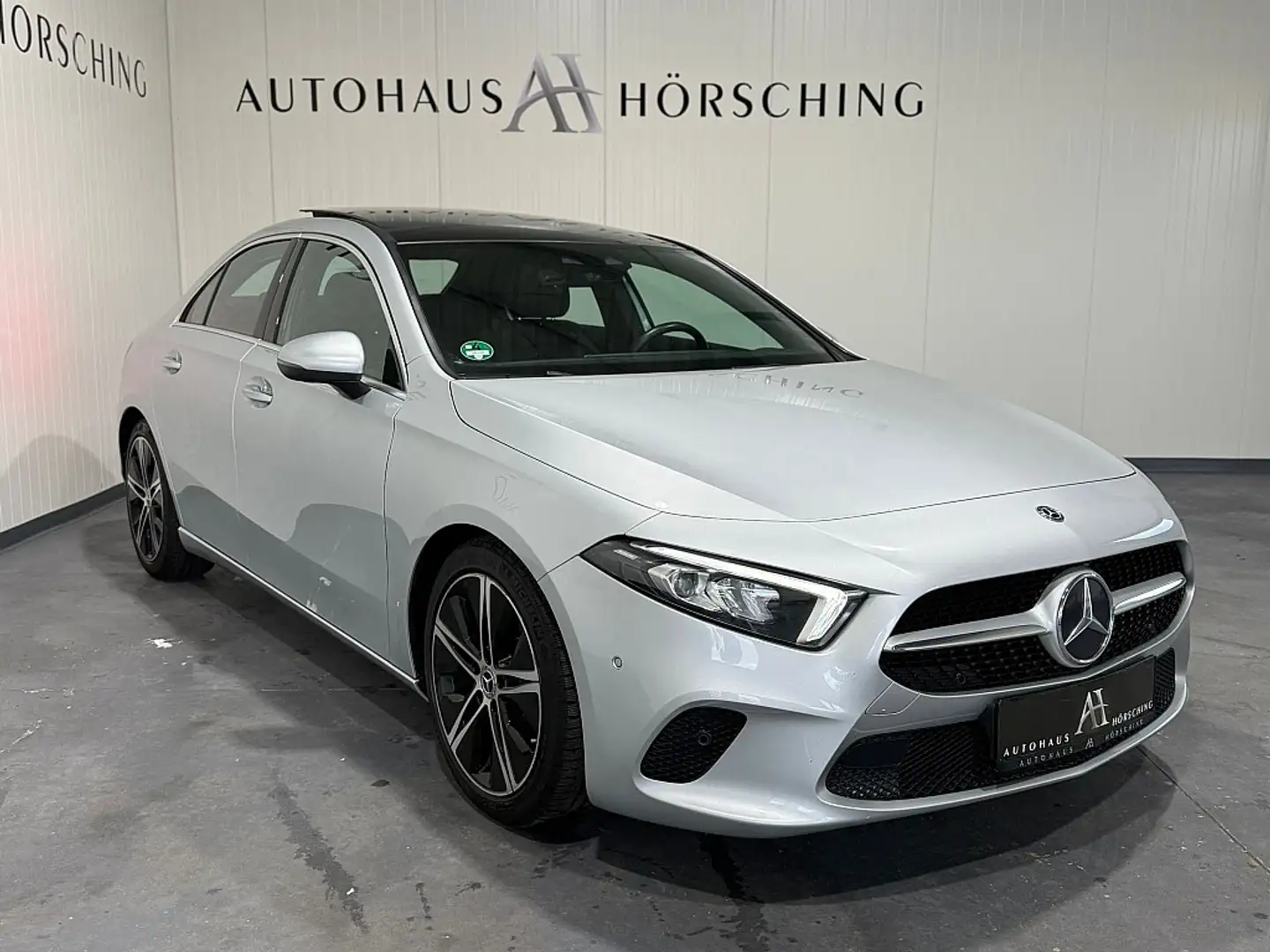 Mercedes-Benz A 180 d Limousine Aut. Argintiu - 1