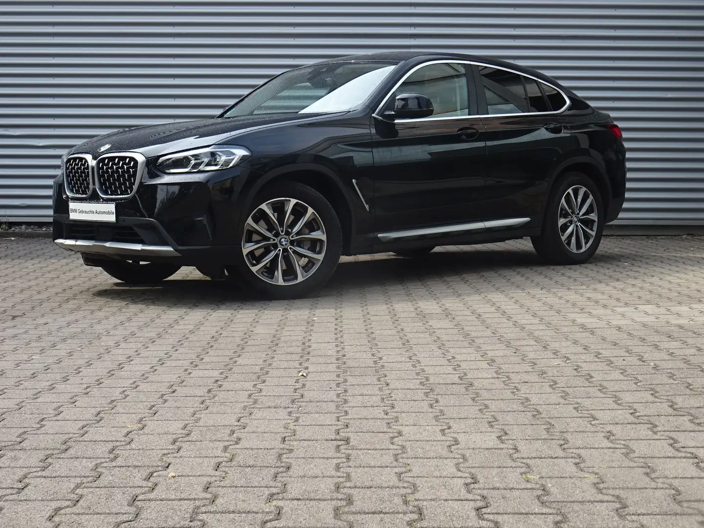 BMW X4 xDrive30d ACC Panorama AHK Drive/Park-Assist Schwarz - 2