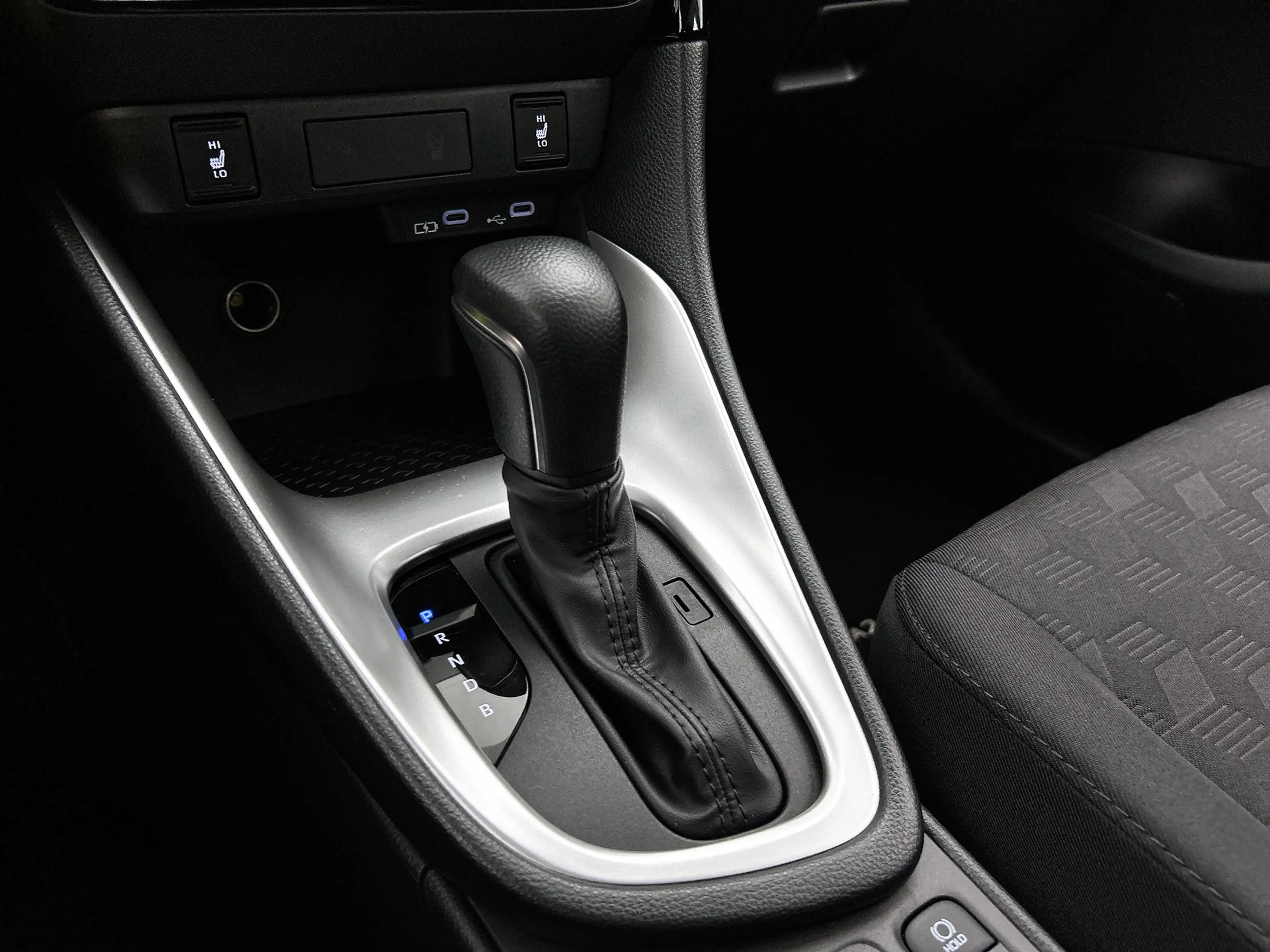 Mazda 2 Hybrid 1.5 Centre-line | Stoelverwarming | Camera — photo 11