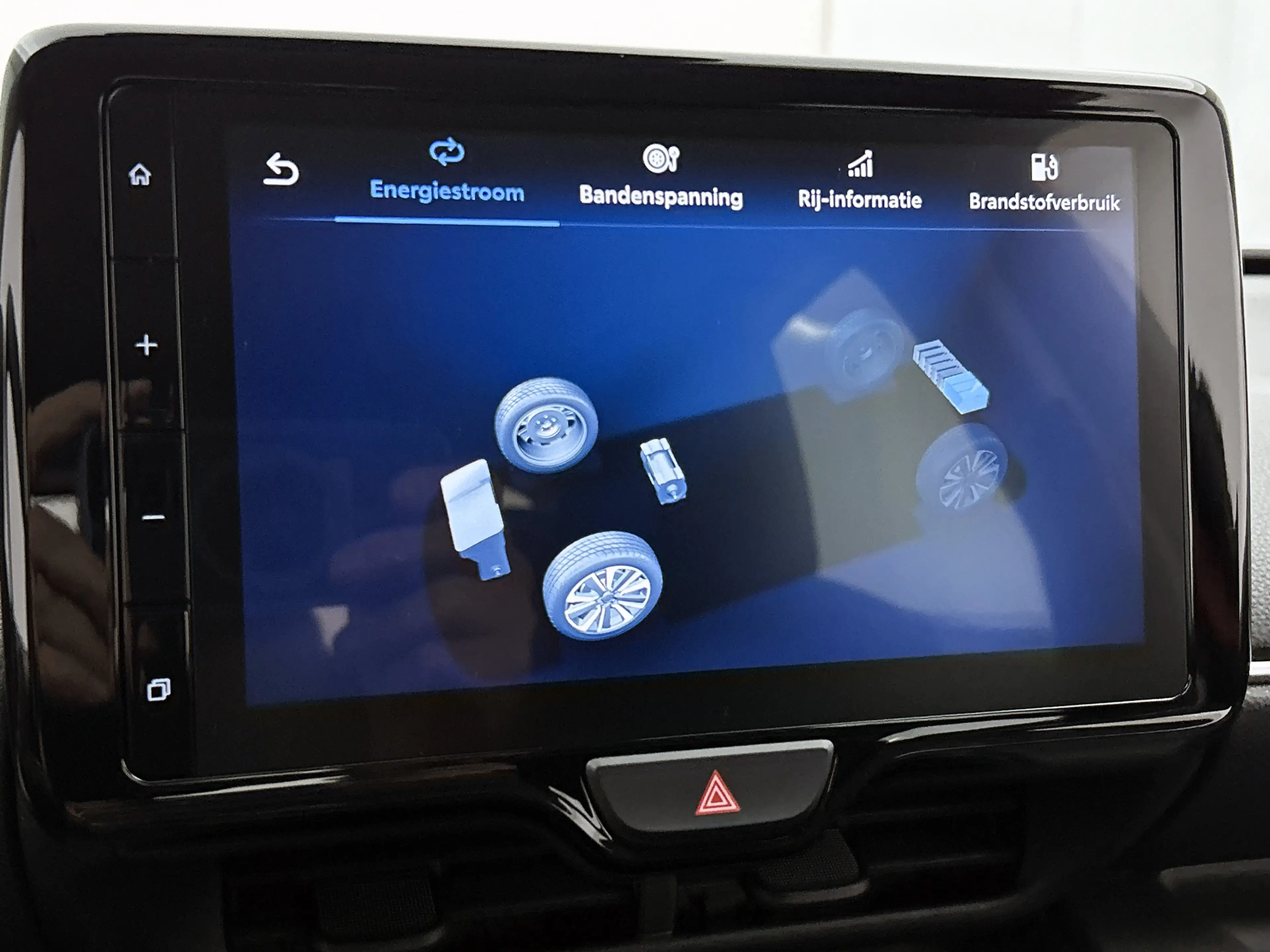 Mazda 2 Hybrid 1.5 Centre-line | Stoelverwarming | Camera — photo 9