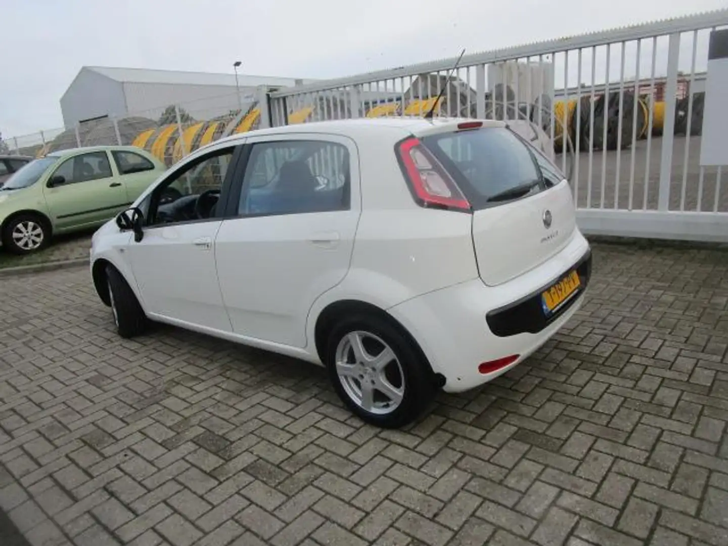 Fiat Punto Evo 1.2 Active, Nw apk Wit - 2