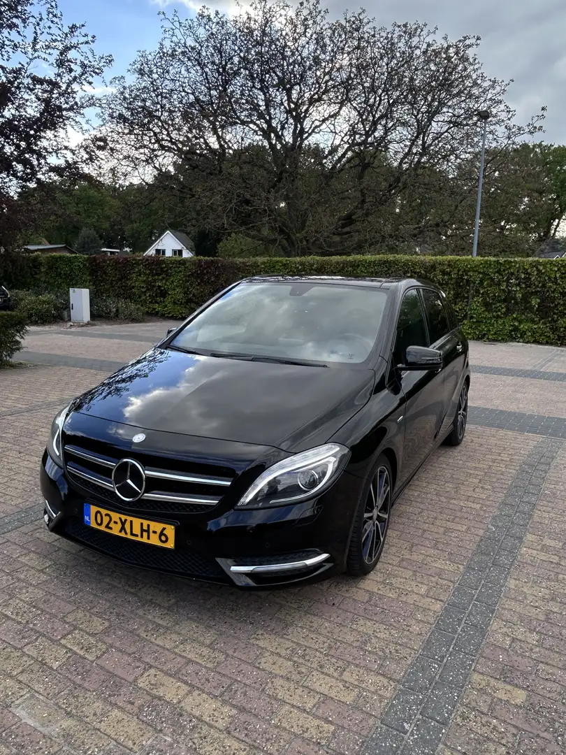 Mercedes-Benz B 180 BlueEFFICIENCY Edition 1 AMG - 1