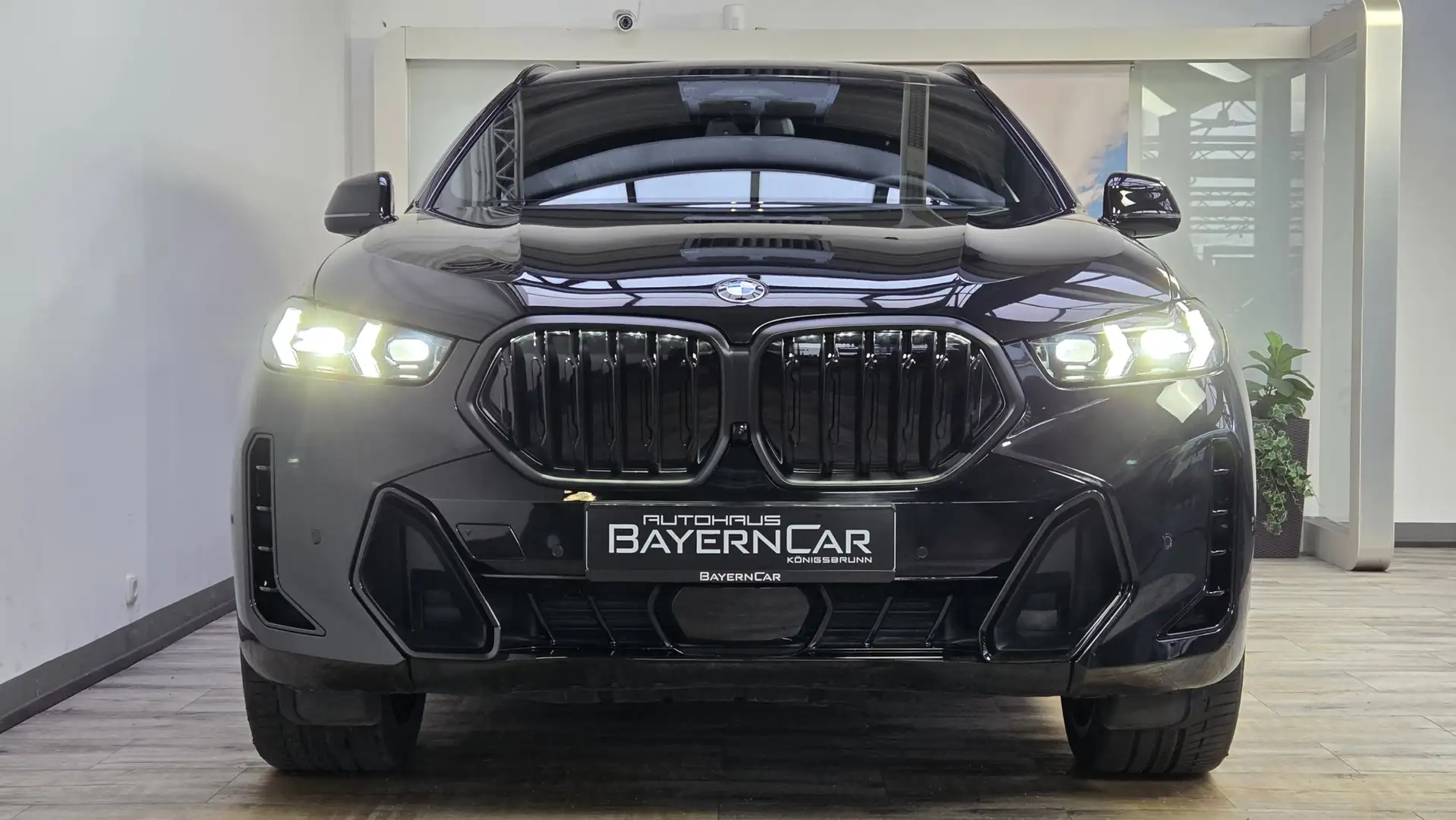 BMW X6 xDr30d M Sport Pro ACC 360°Pano H&K 22Zoll Schwarz - 2
