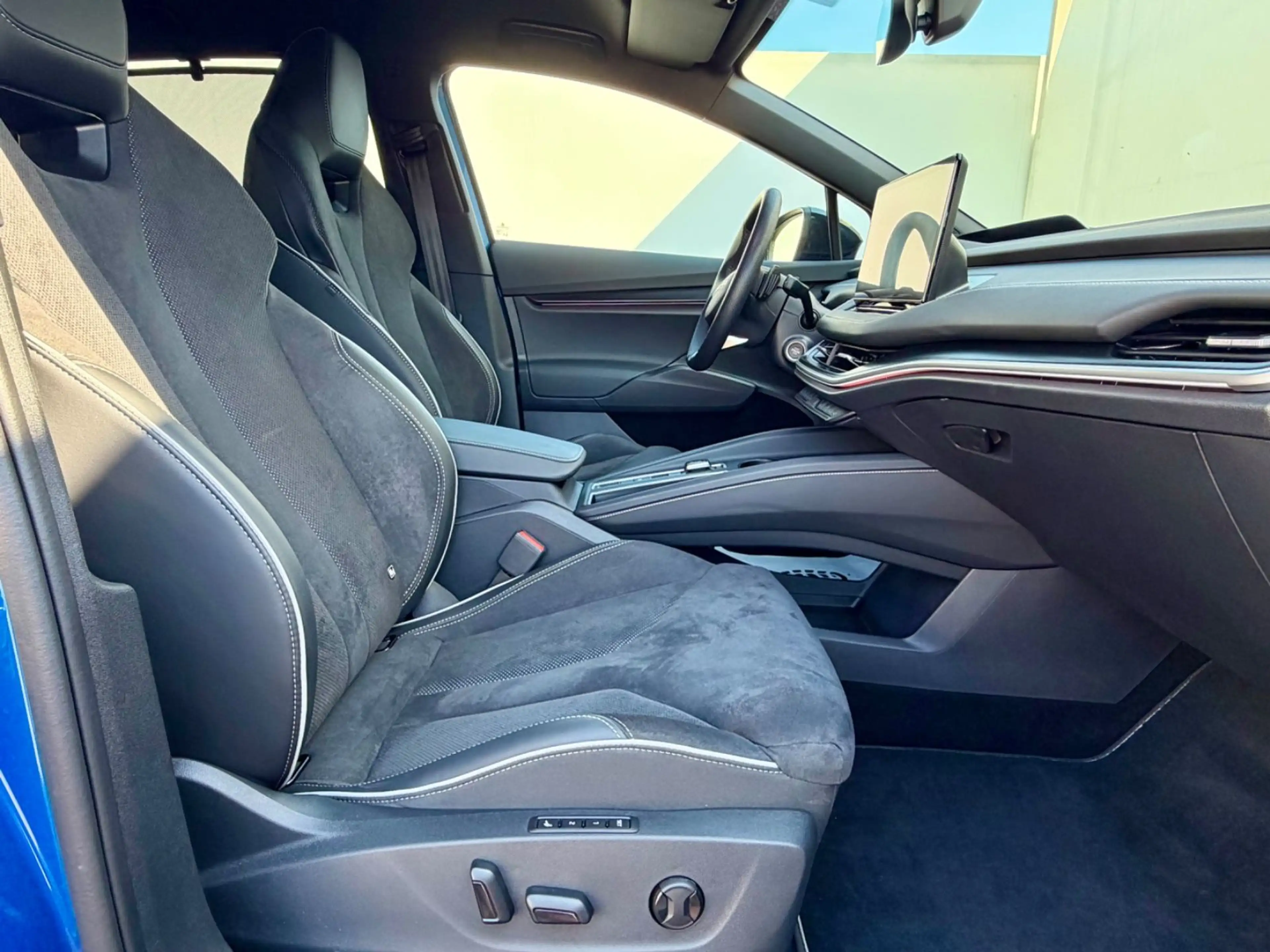 Skoda Elroq 85 Sportline MAXX*WÄRMEPUMPE*AHK* — photo 6