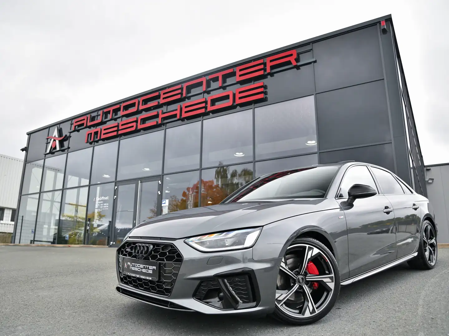 Audi A4 40 TFSI quattro S line Competition* RS-Sitze* Gris - 1