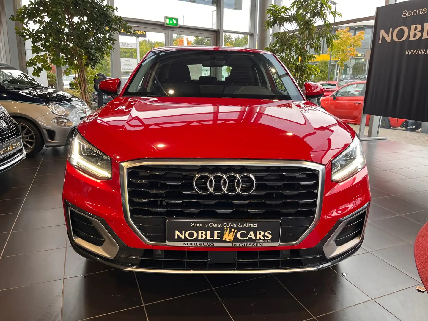 Audi Q2 design AHK LED NAV PDC ALU Rot - 2
