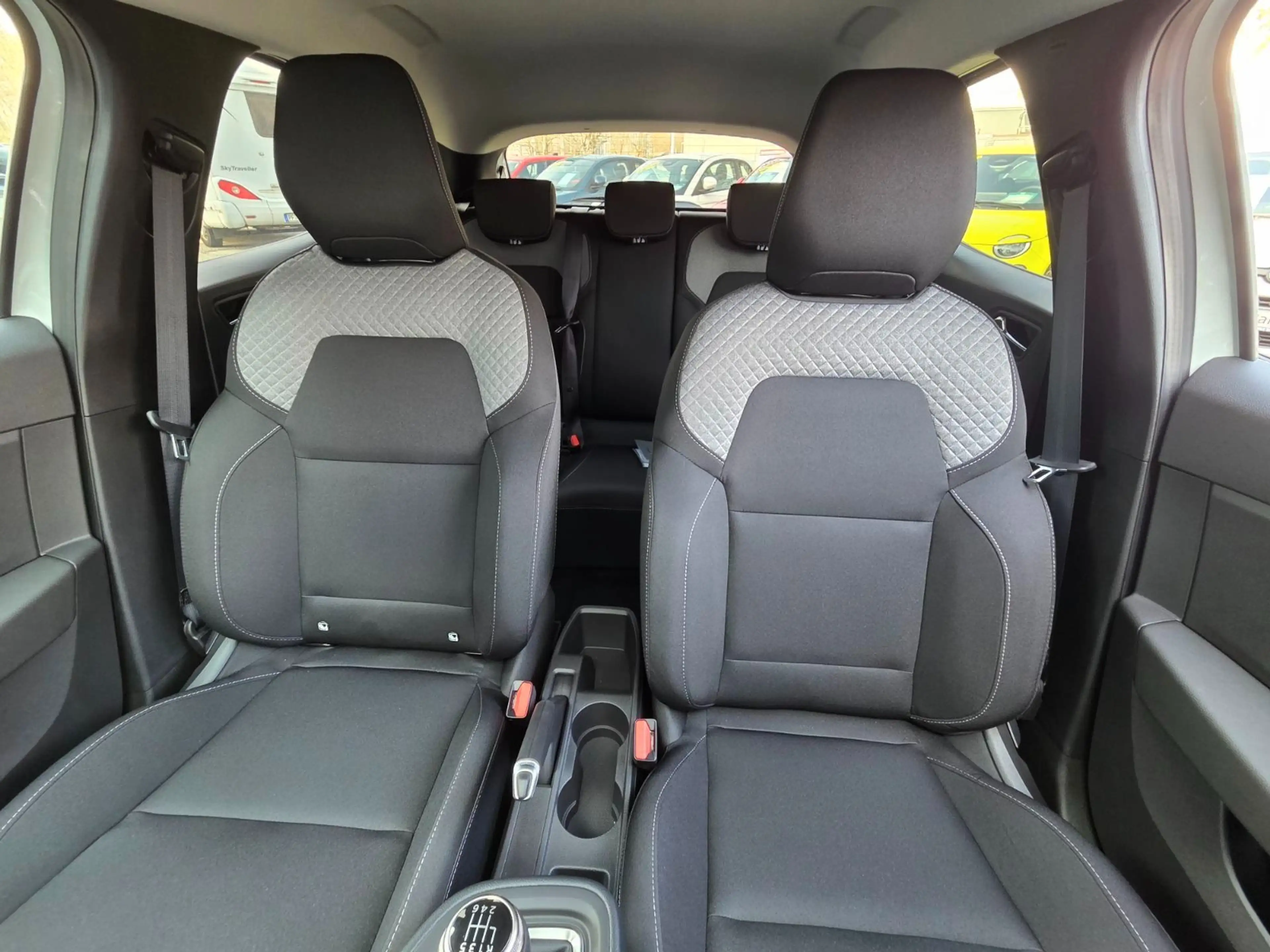 Mitsubishi Colt Plus 1.0 TB (91PS)LED+Kamera+LM+CarPlay+SHZ — photo 12