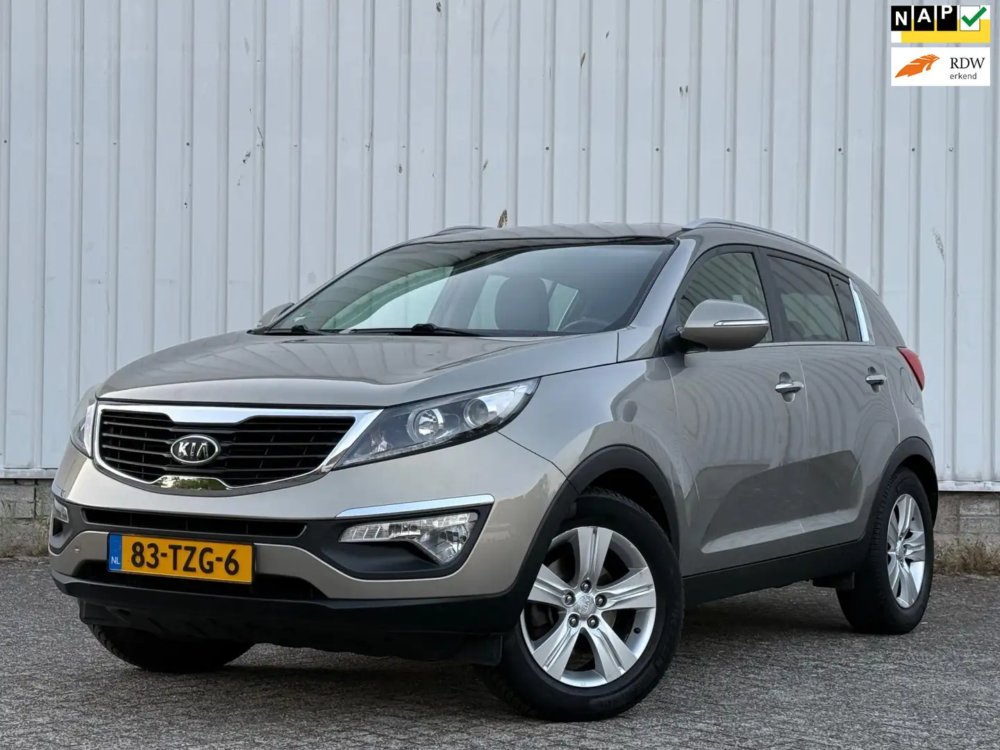 Kia Sportage 2.0 X-ecutive Plus Pack 1e Eigenaar,Trekhaak,Clima Grijs - 1