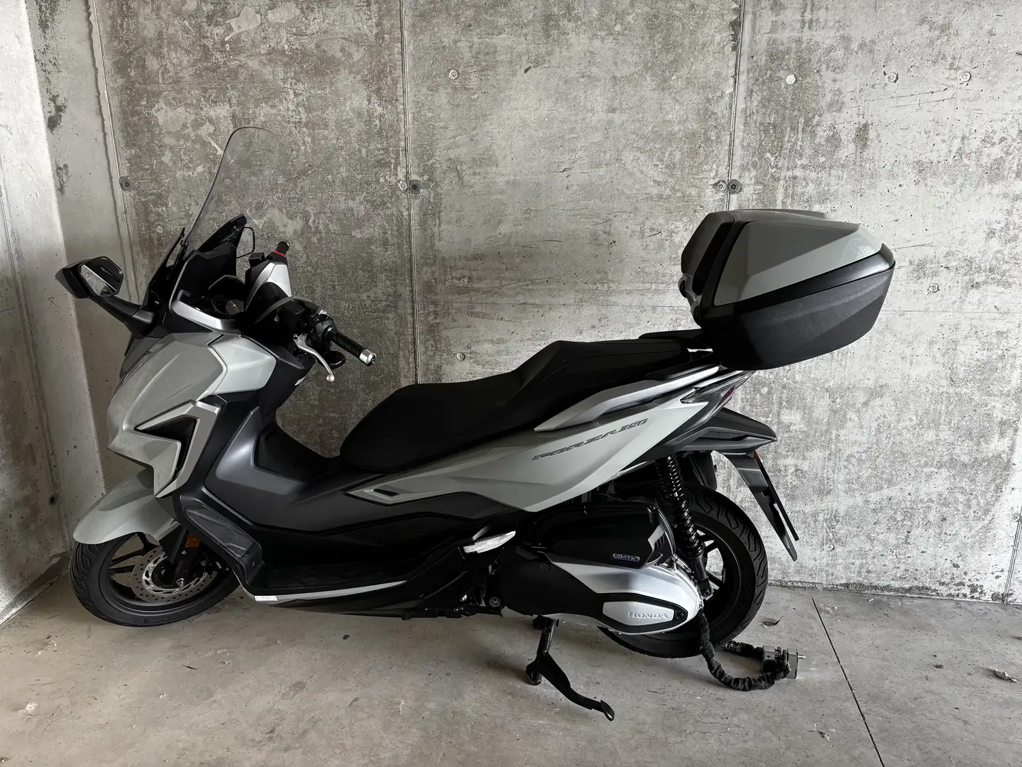 Honda Forza 350 de luxe - 2