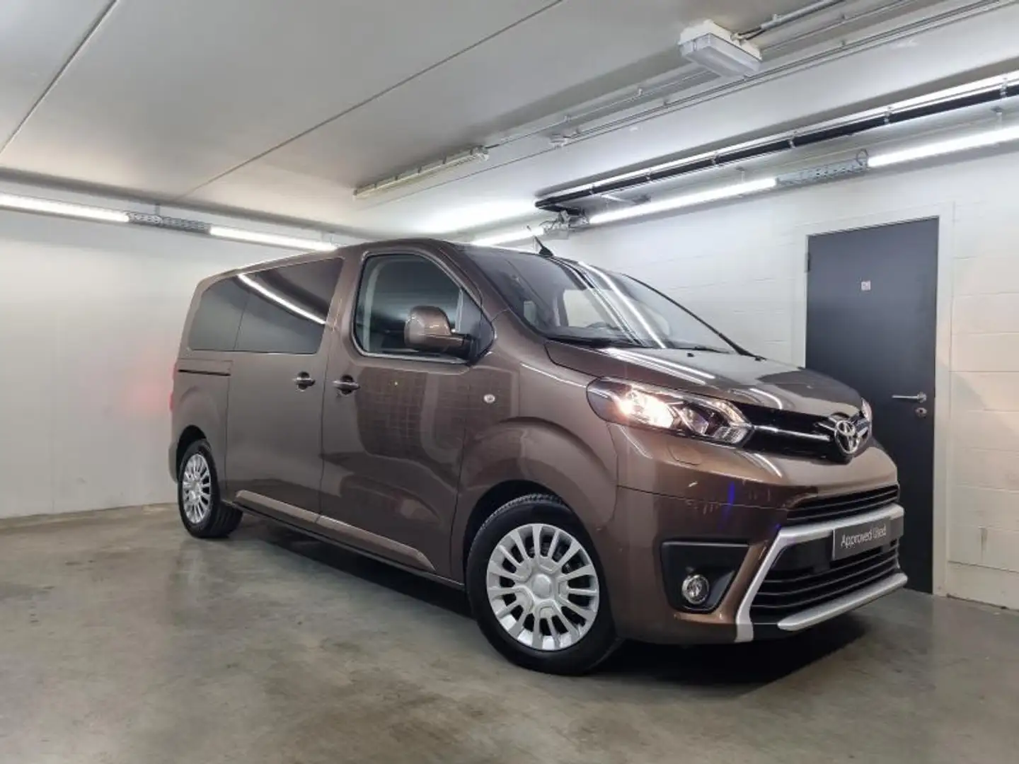 Toyota Proace Verso 2.0d 140pk Automaat Brun - 2