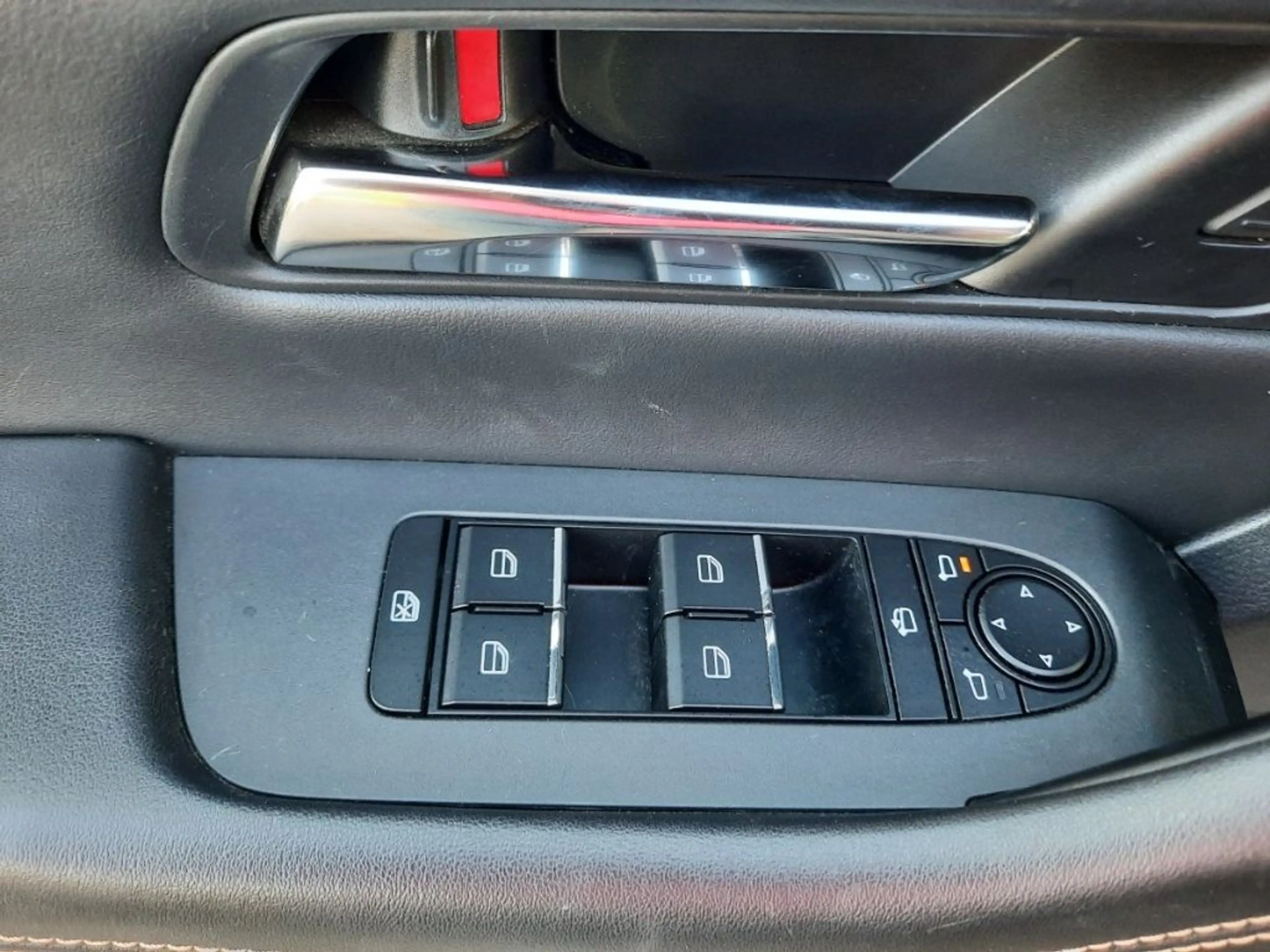 Mazda CX-60 Homura PHEV alle Pakete — photo 12