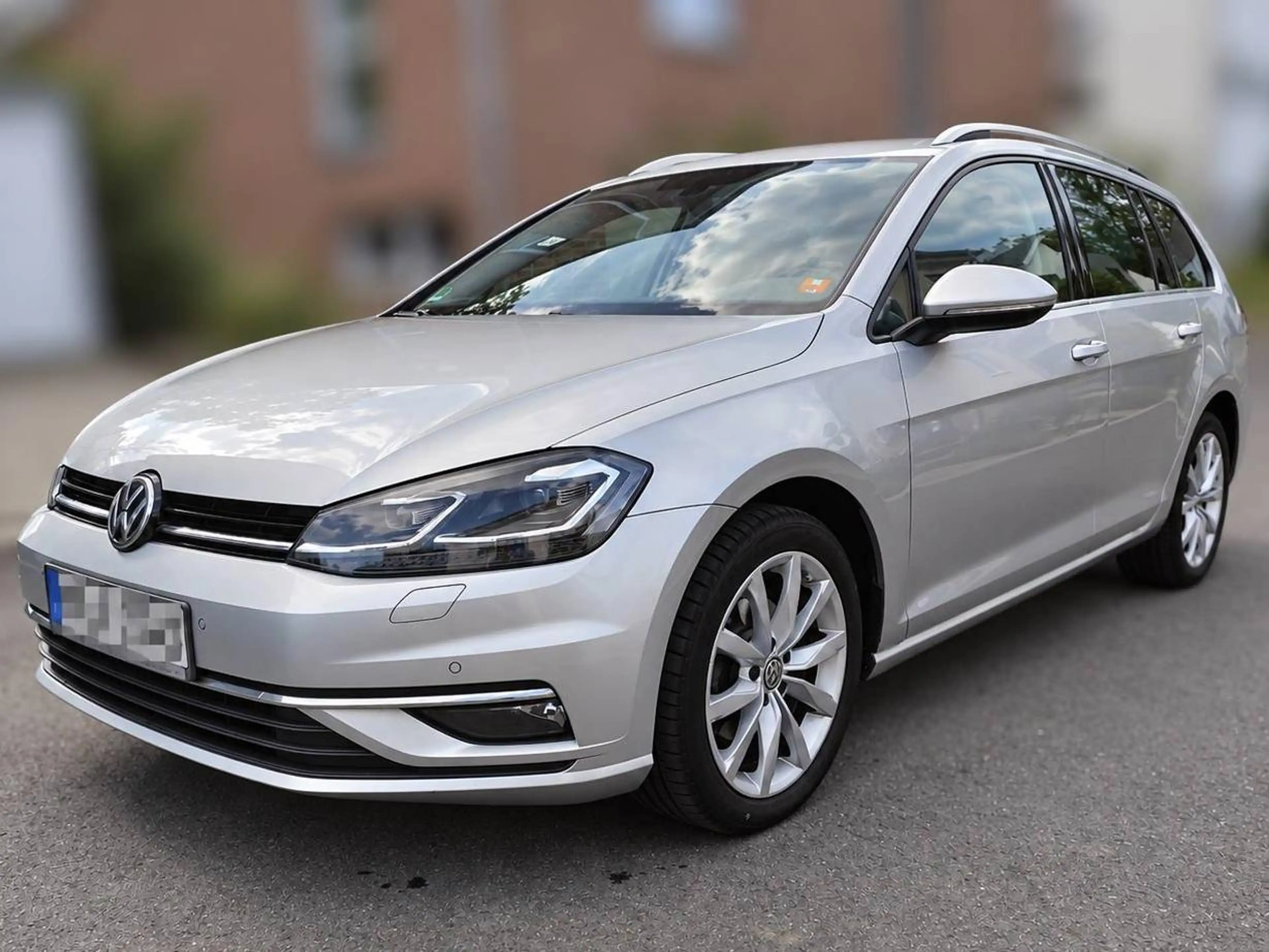 Volkswagen Golf Variant Highline 2.0 TDI Zahnriemen NEU Scheckheft Fananzierung möglich 12 Monate Gebrauchtgarantie
